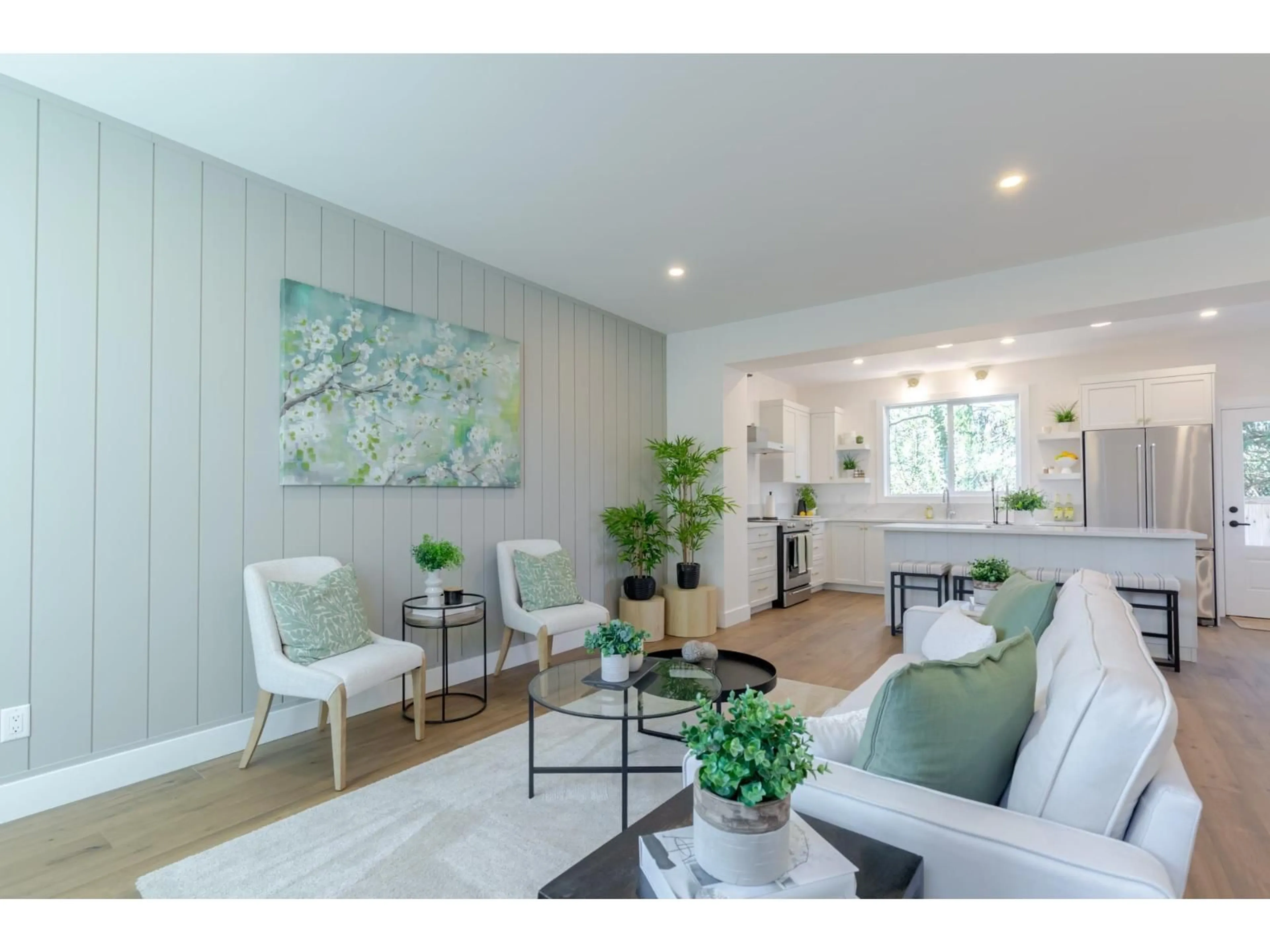 Living room with furniture, wood/laminate floor for 2477 BECK ROAD, Abbotsford British Columbia V2S4S3