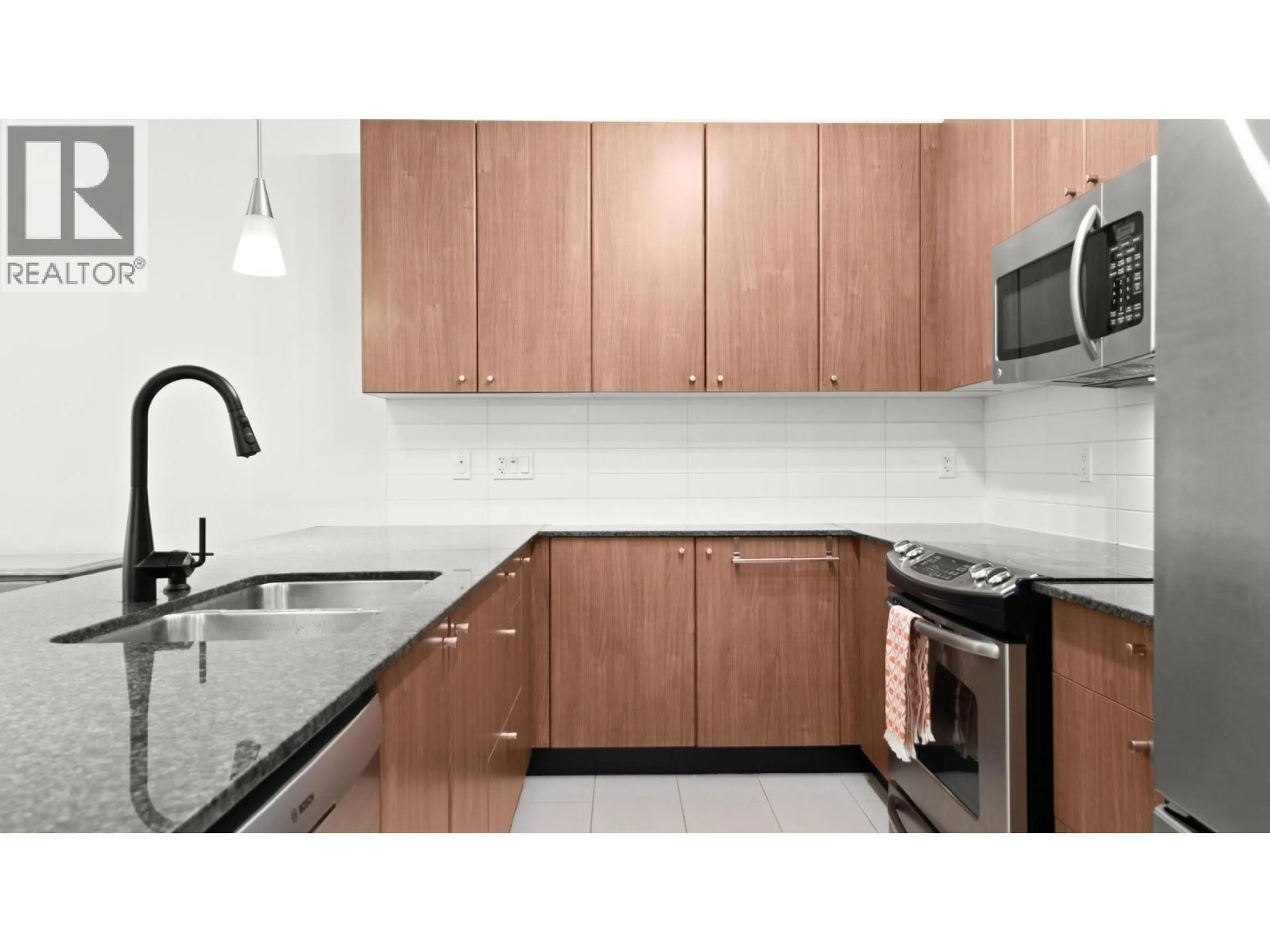 Standard kitchen, unknown for 108 - 250 FRANCIS WAY, New Westminster British Columbia V3L0E6
