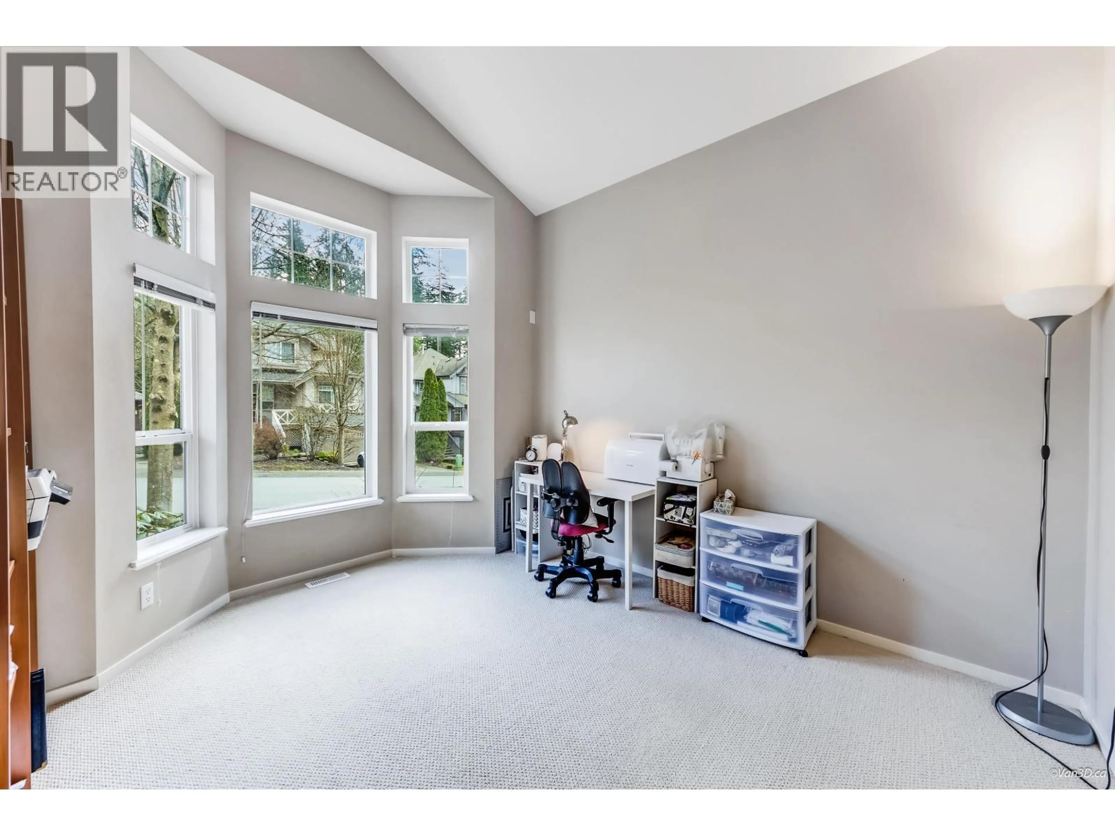 A pic of a room for 6 ALDER DRIVE, Port Moody British Columbia V3H5M3