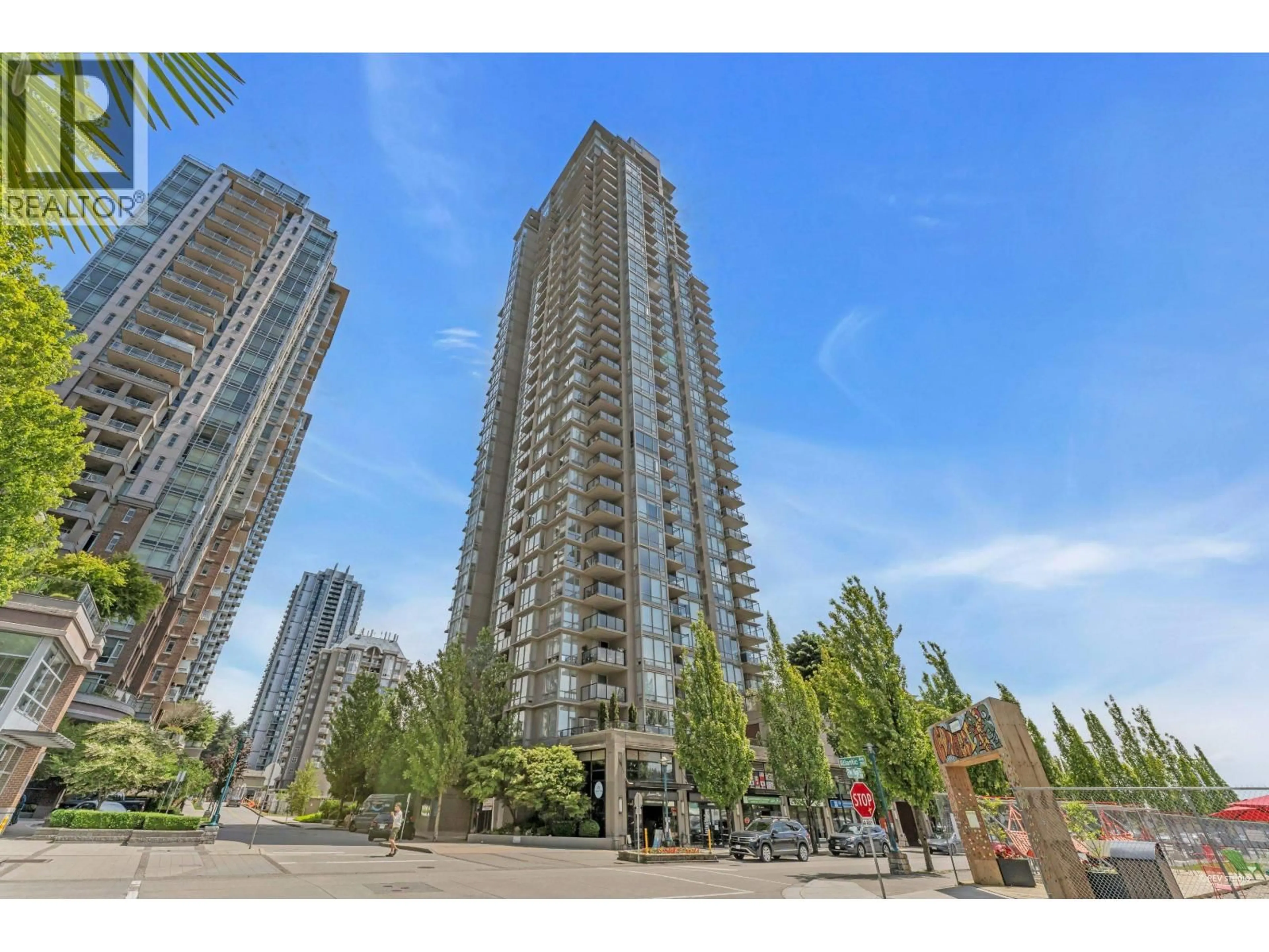 Patio, street for 1002 - 2980 ATLANTIC AVENUE, Coquitlam British Columbia V3B0B7