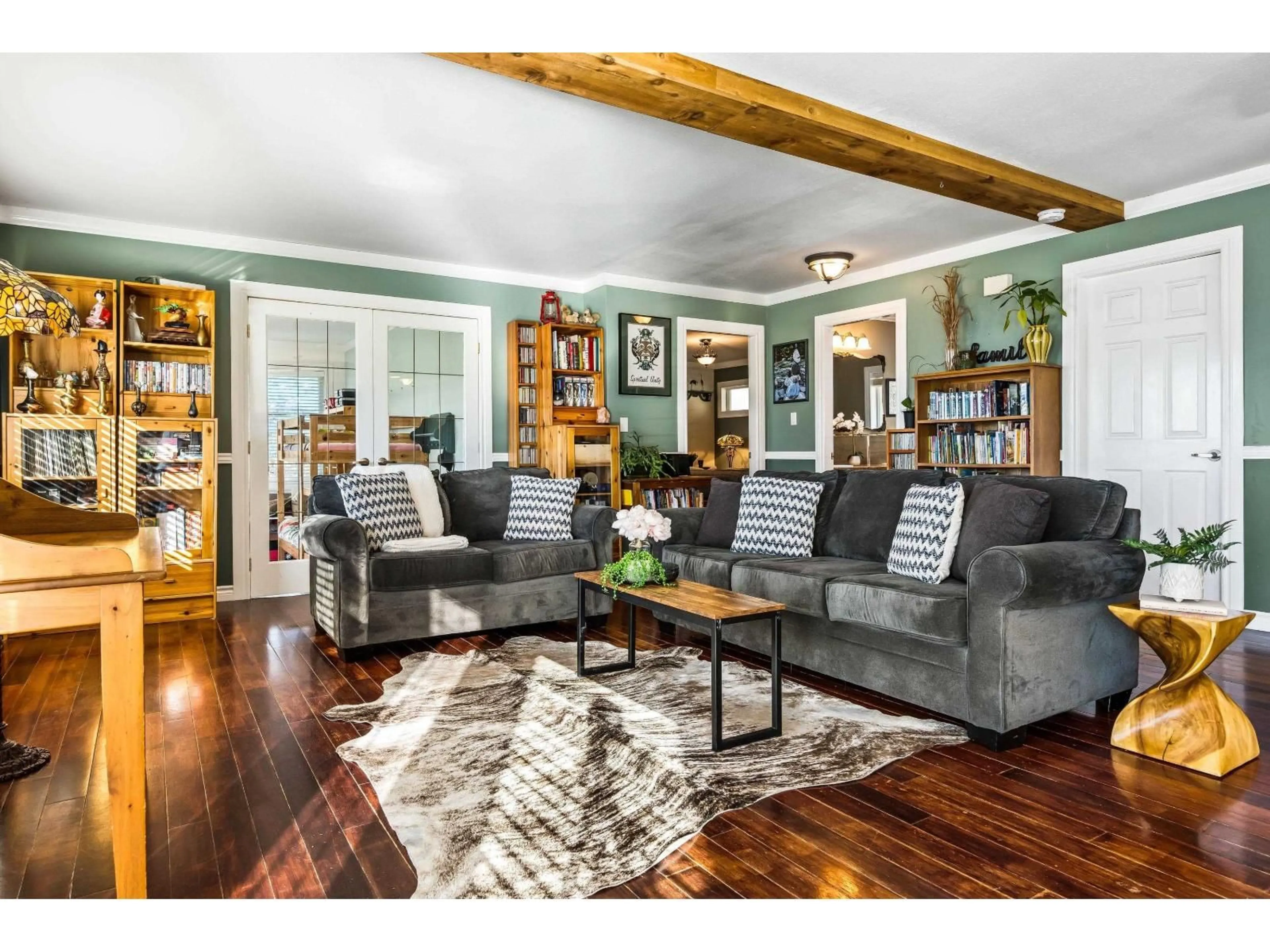 Living room with furniture, wood/laminate floor for 48585 WINCOTT ROAD, Ryder Lake British Columbia V4Z1H1