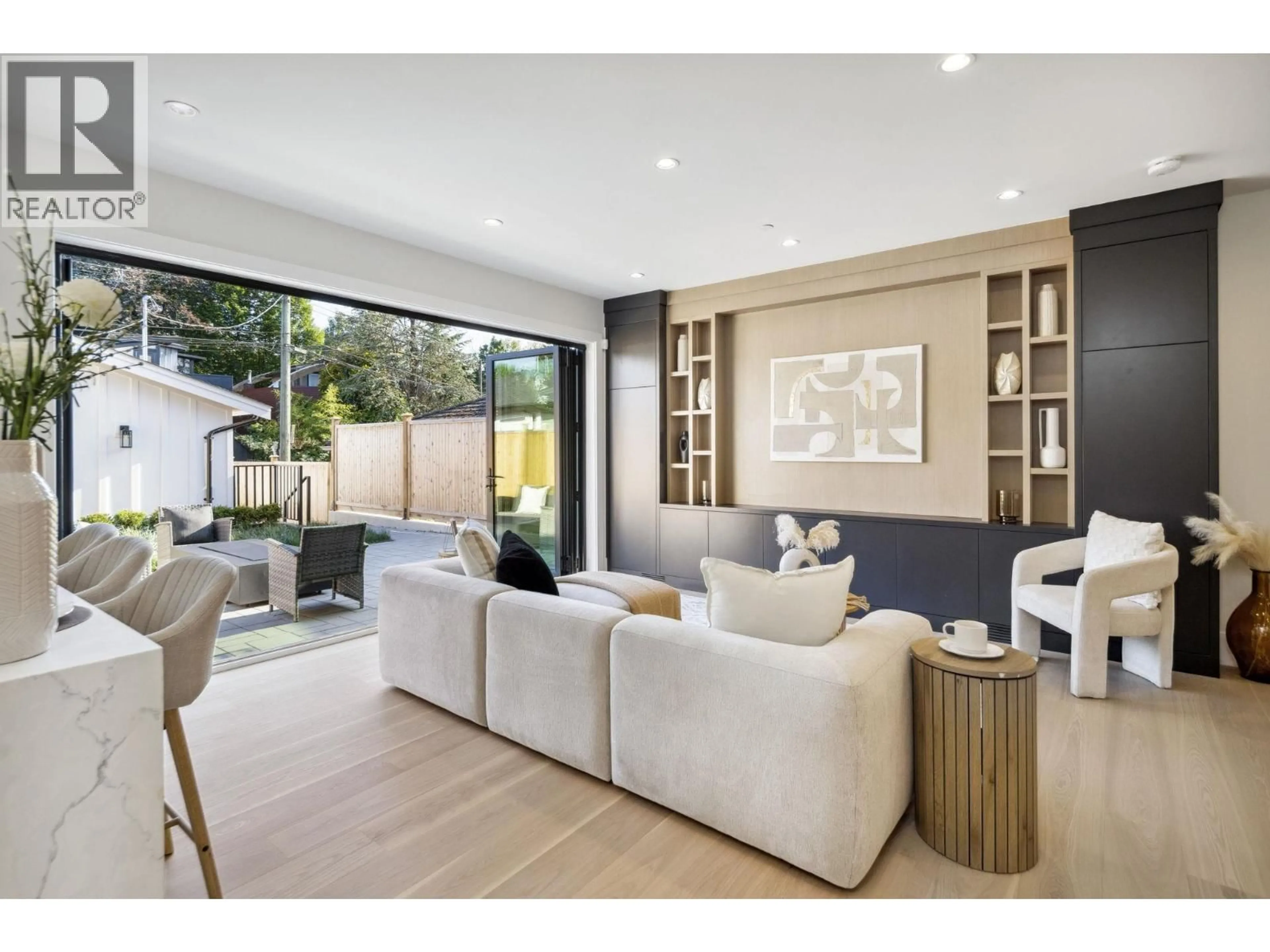 Living room with furniture, unknown for #2 - 2244 11TH AVENUE, Vancouver British Columbia V5N1Z6