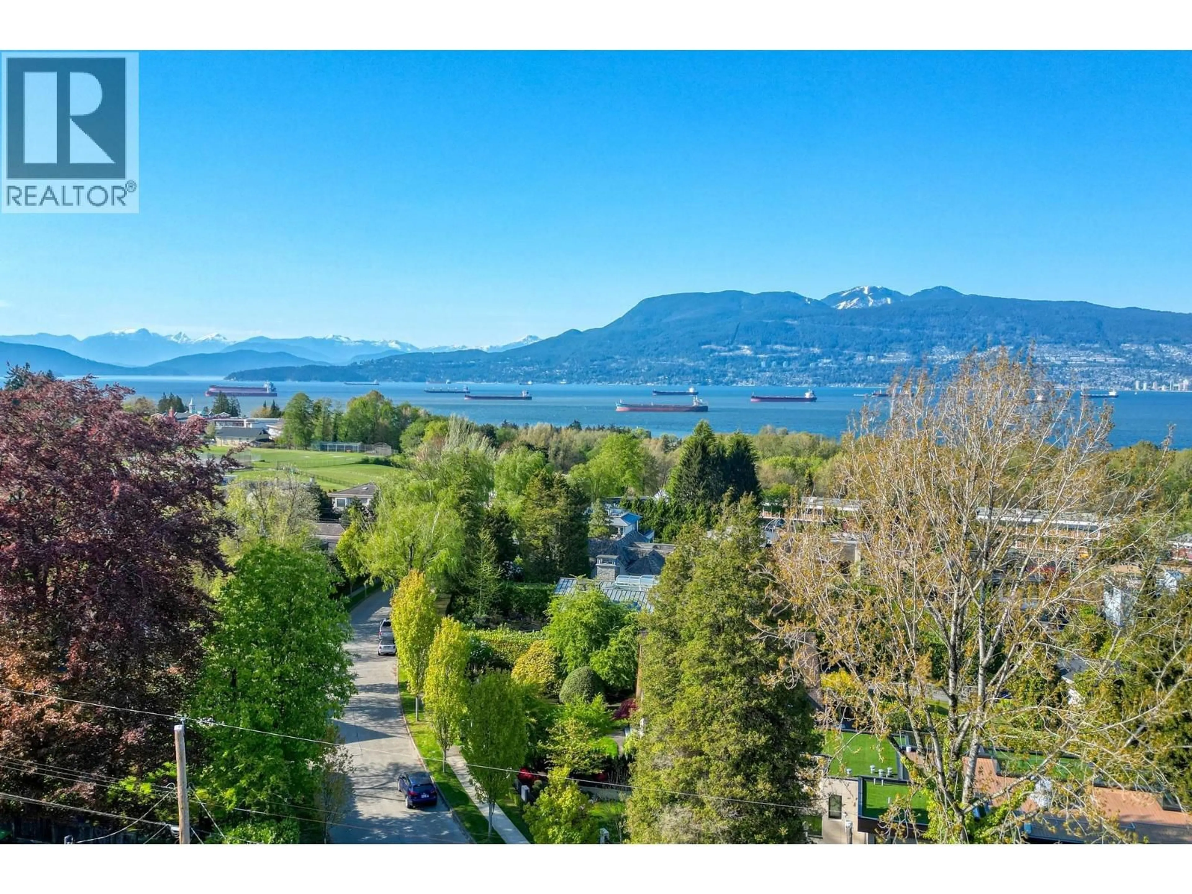 A pic from outside/outdoor area/front of a property/back of a property/a pic from drone, water/lake/river/ocean view for 4218 10TH AVENUE, Vancouver British Columbia V6R2H4