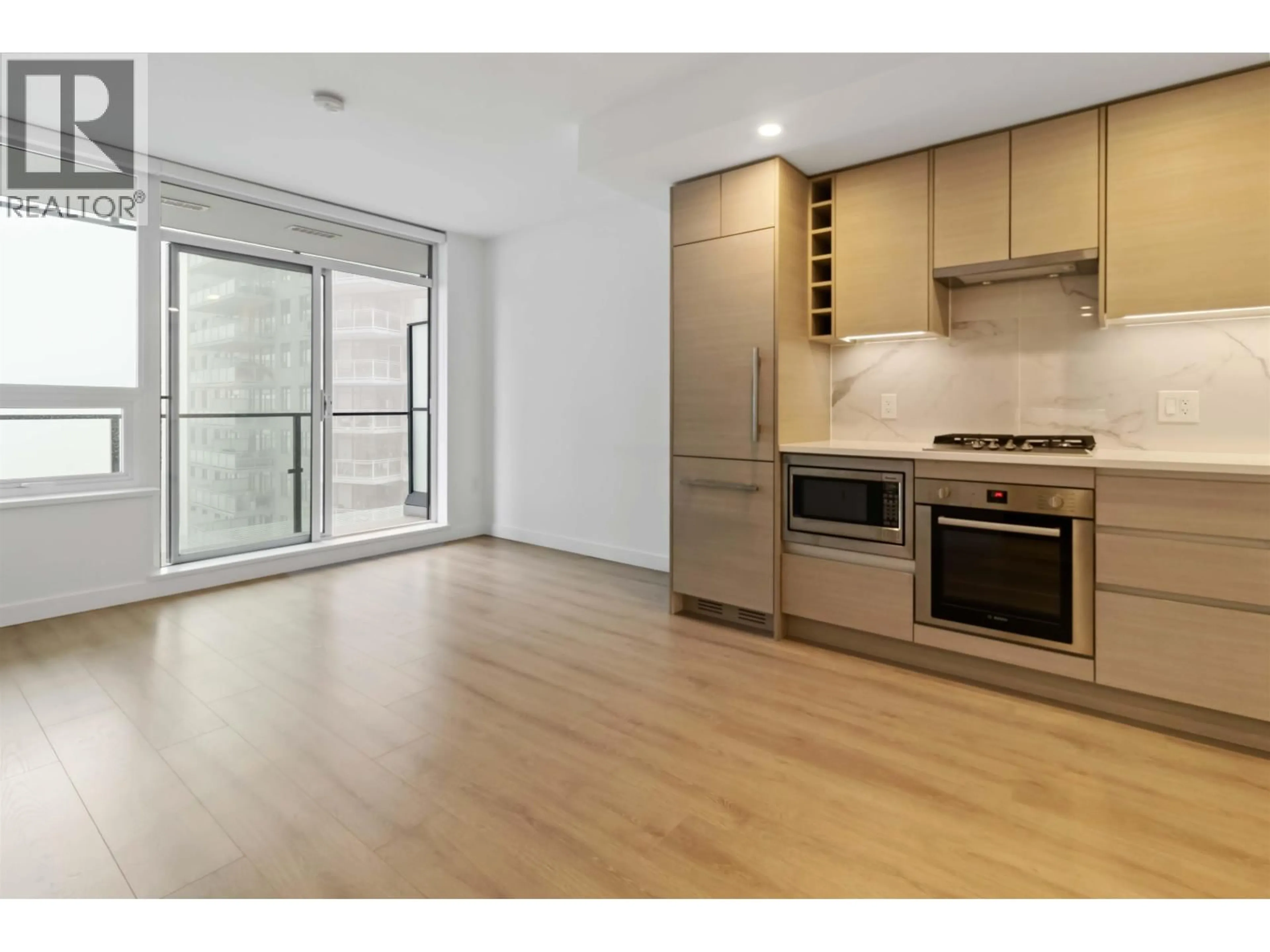 Standard kitchen, wood/laminate floor for 2107 - 823 CARNARVON STREET, New Westminster British Columbia V3M0N5