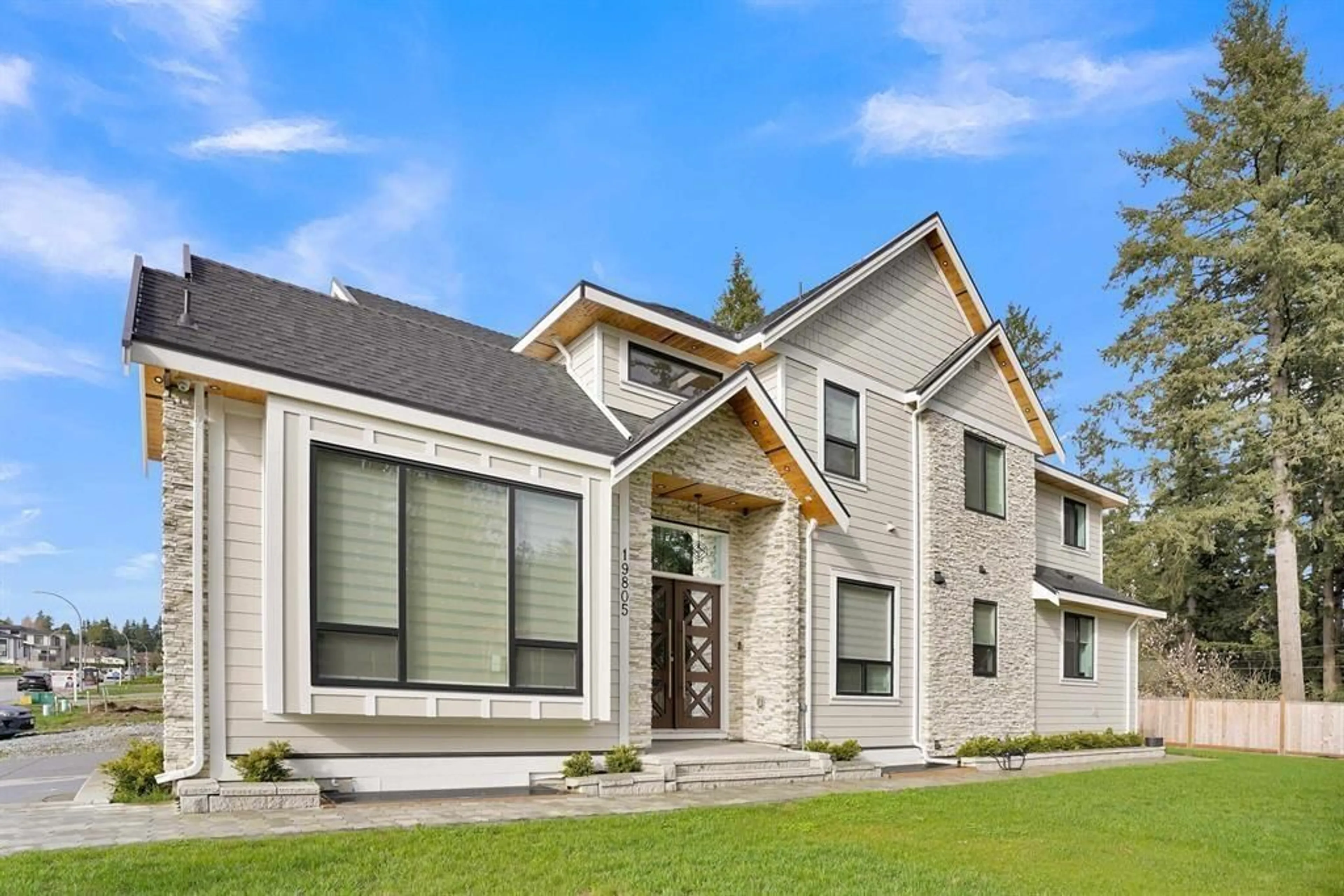 Home with vinyl exterior material, unknown for 19805 32 AVENUE, Langley British Columbia V3A0N9