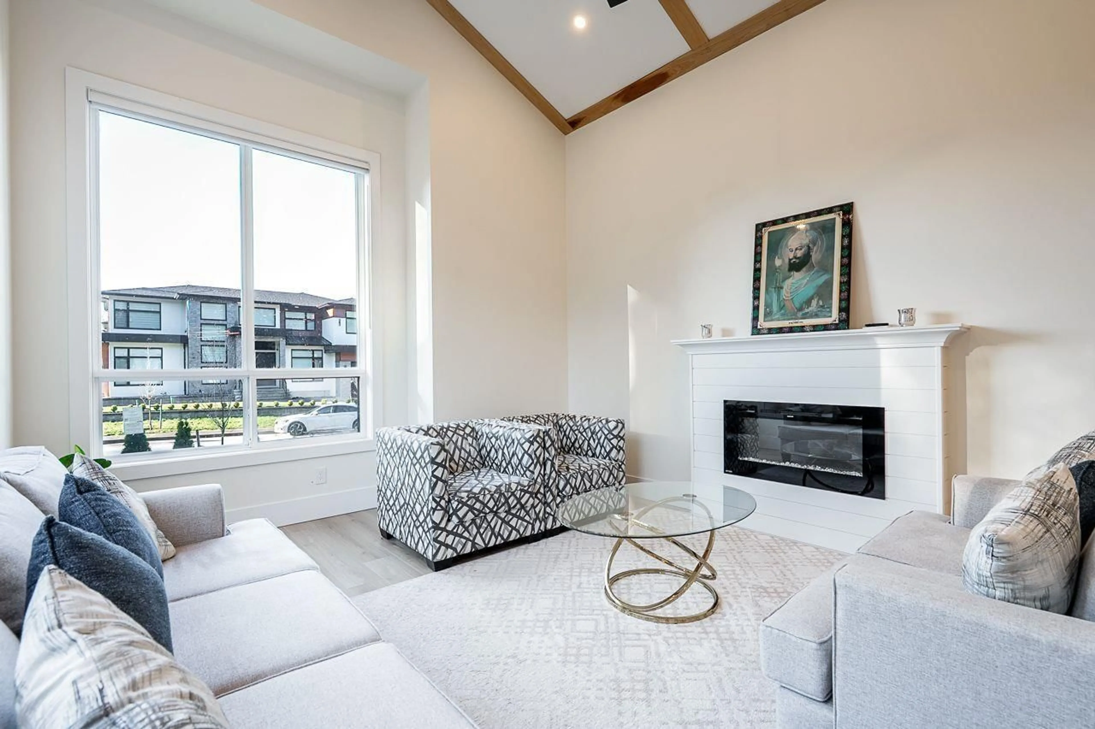 Living room with furniture, unknown for 19805 32 AVENUE, Langley British Columbia V3A0N9