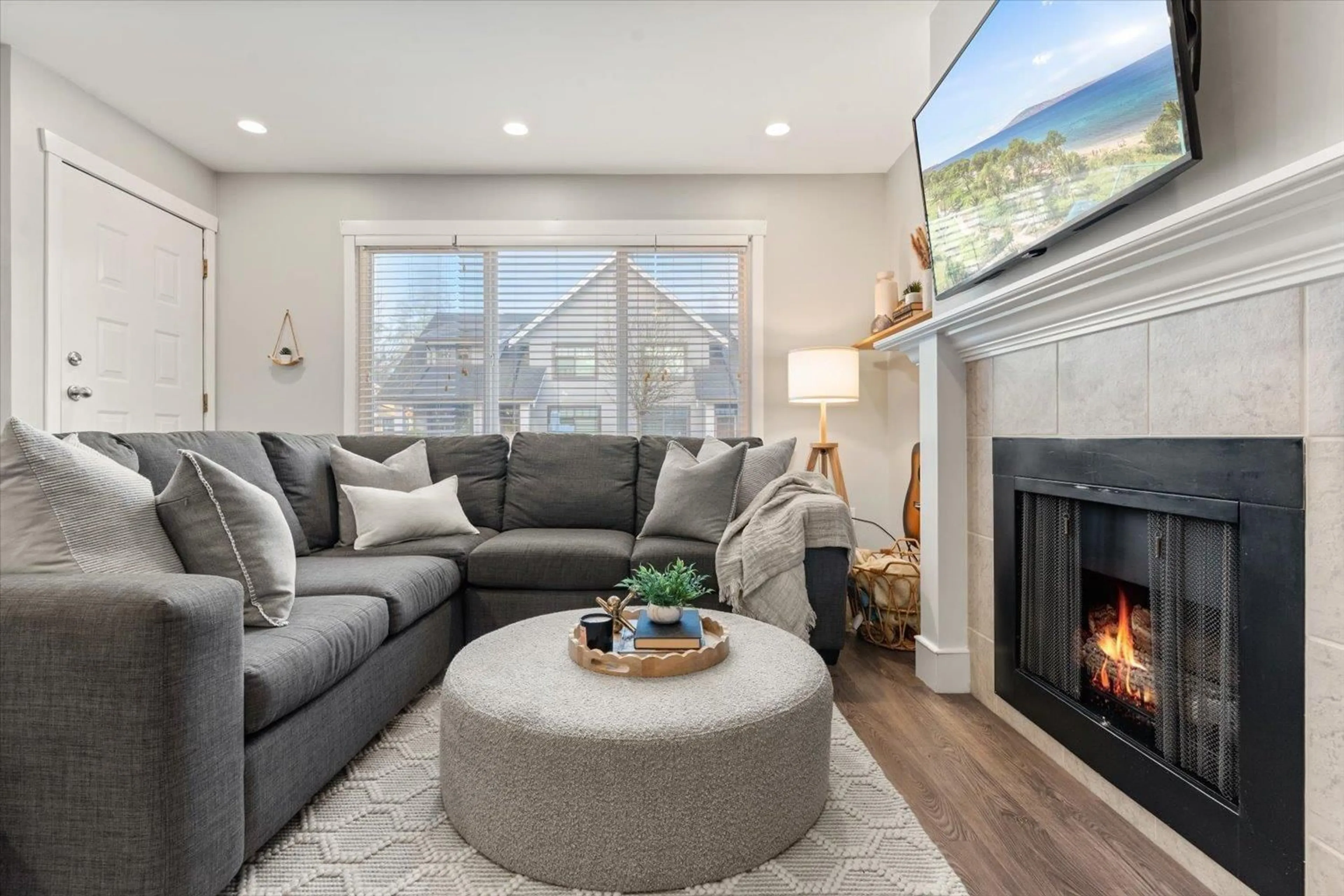 Living room with furniture, unknown for 9204 MCBRIDE STREET, Langley British Columbia V1M2R7