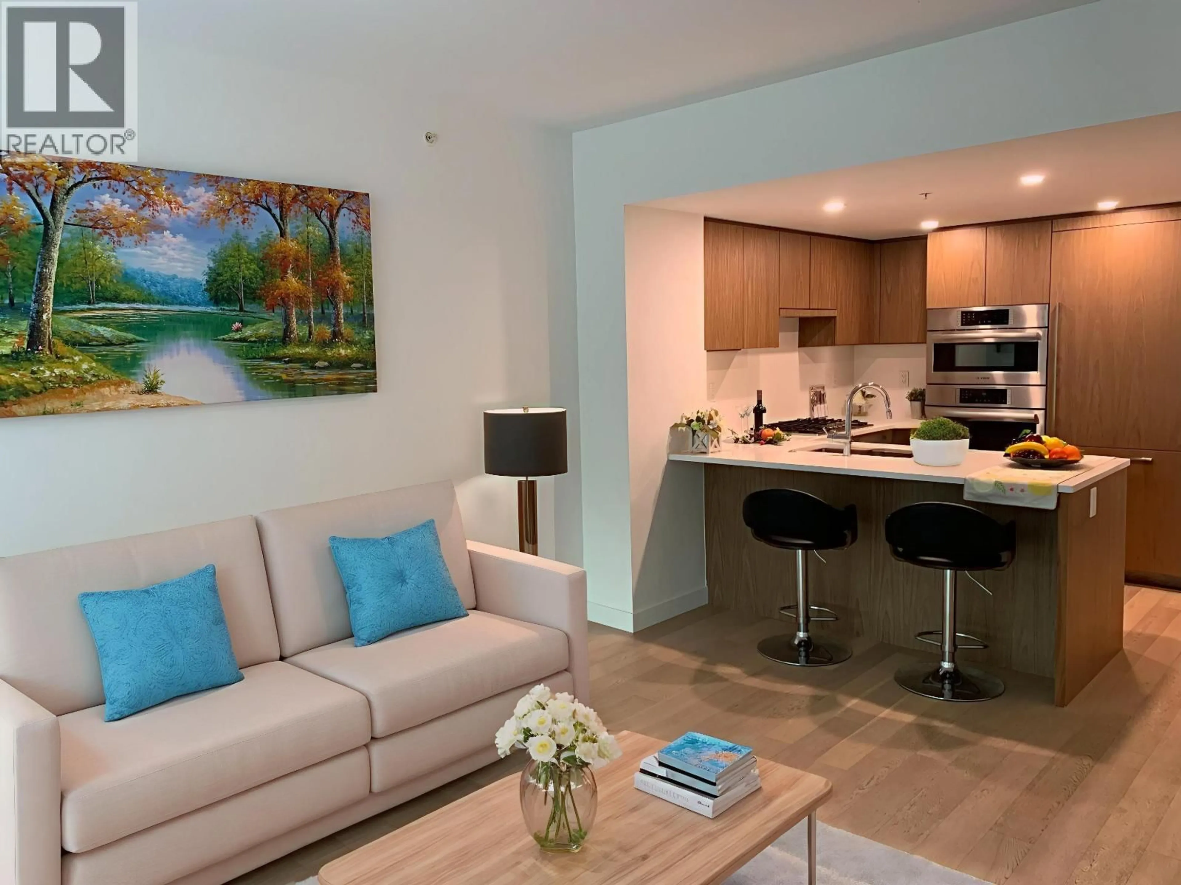 Living room with furniture, unknown for 102 - 4988 CAMBIE STREET, Vancouver British Columbia V5Z2Z5