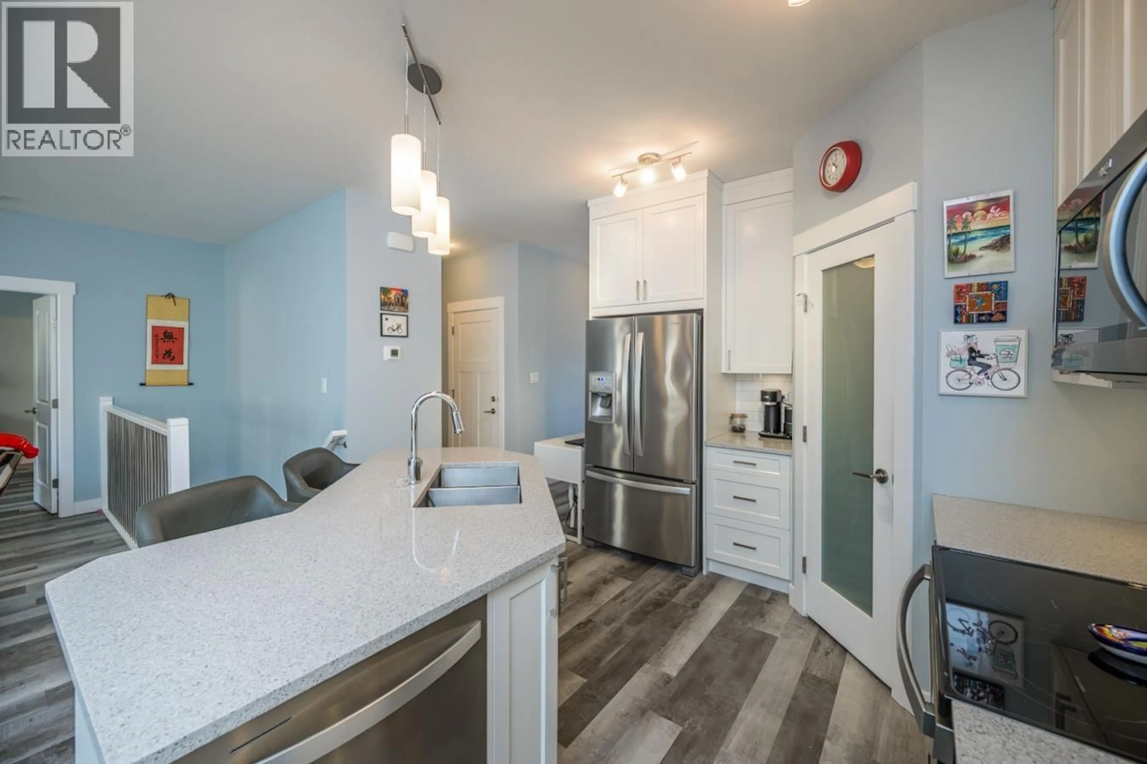 Open concept kitchen, ceramic/tile floor for 402 - 2425 ROWE STREET, Prince George British Columbia V2N0J3