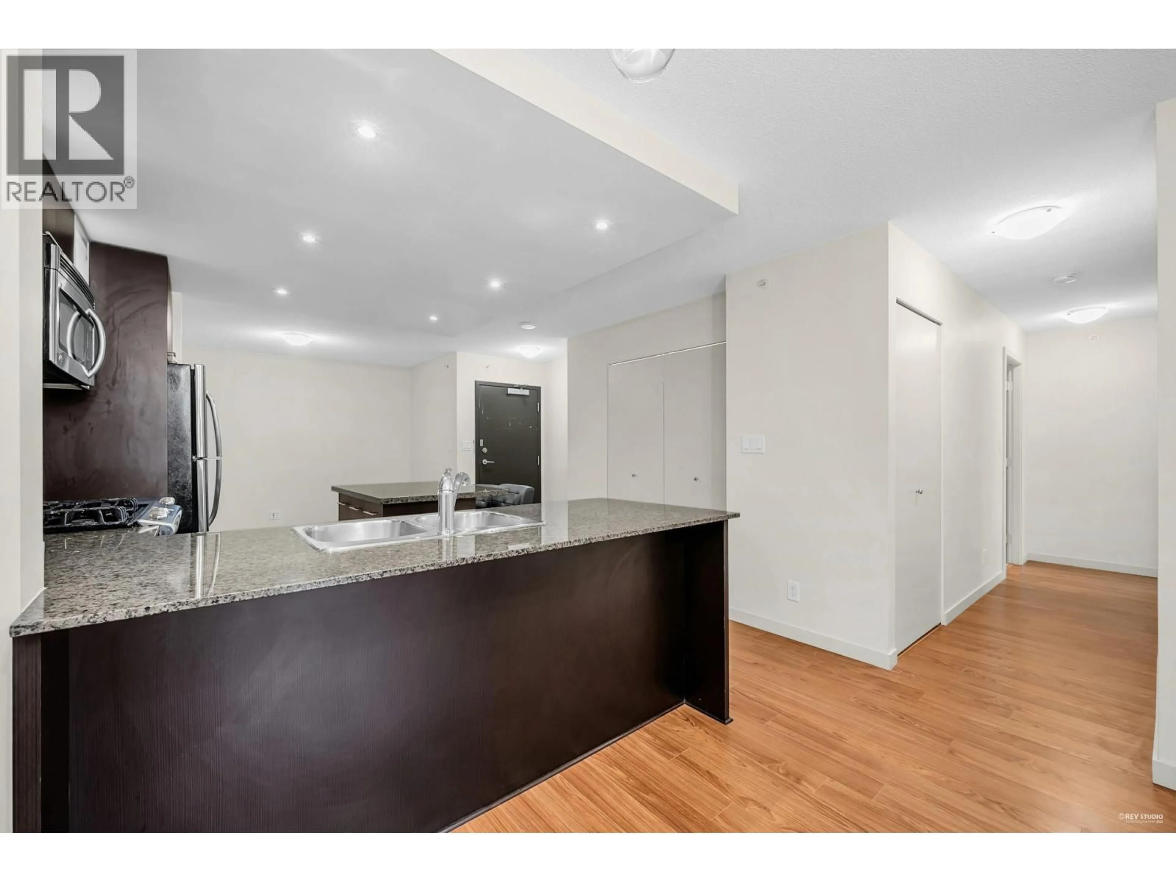 Standard kitchen, wood/laminate floor for 609 - 3111 CORVETTE WAY, Richmond British Columbia V6X4K3