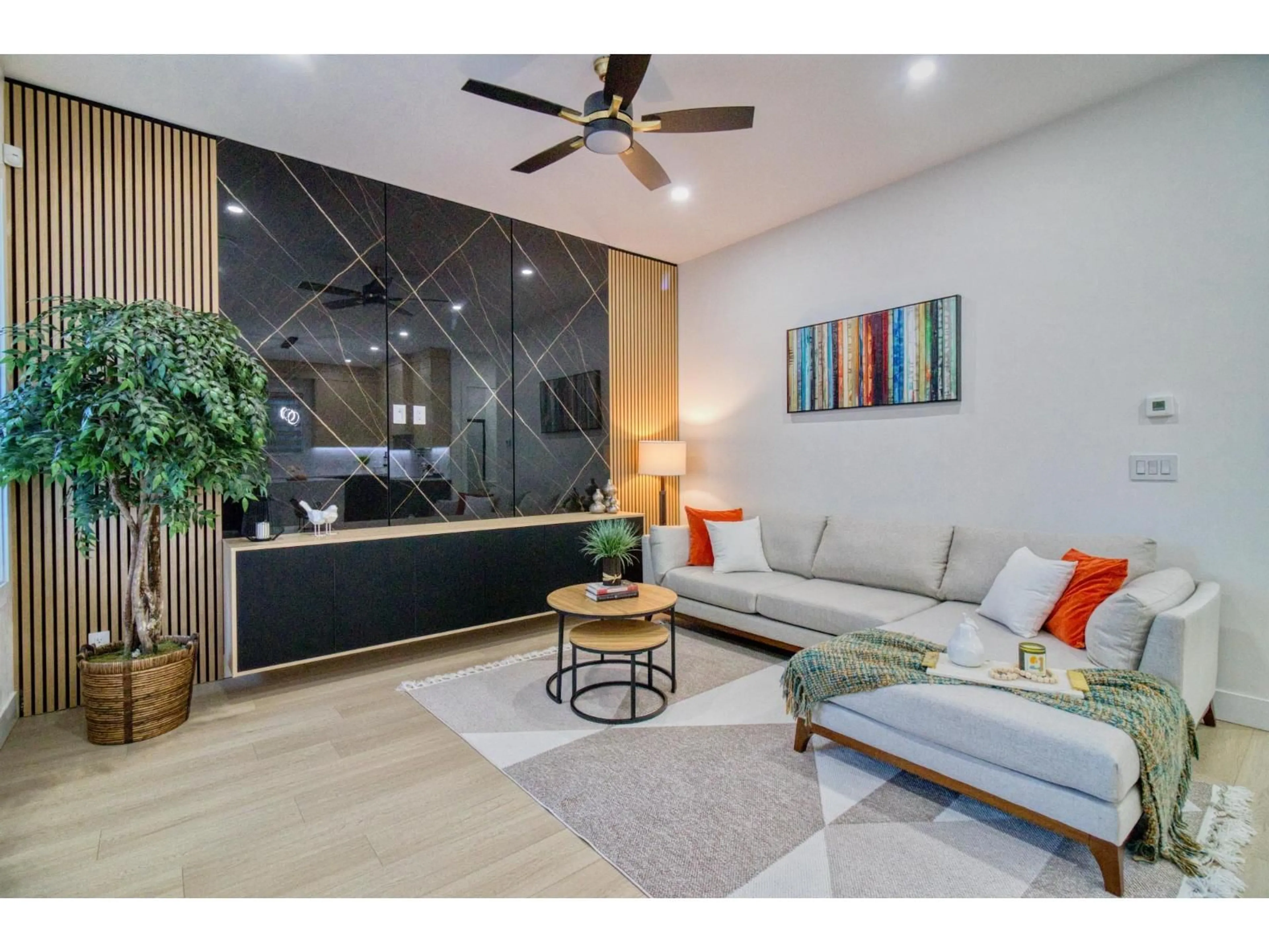 Living room with furniture, ceramic/tile floor for 9112 156 STREET, Surrey British Columbia V3R5Y8