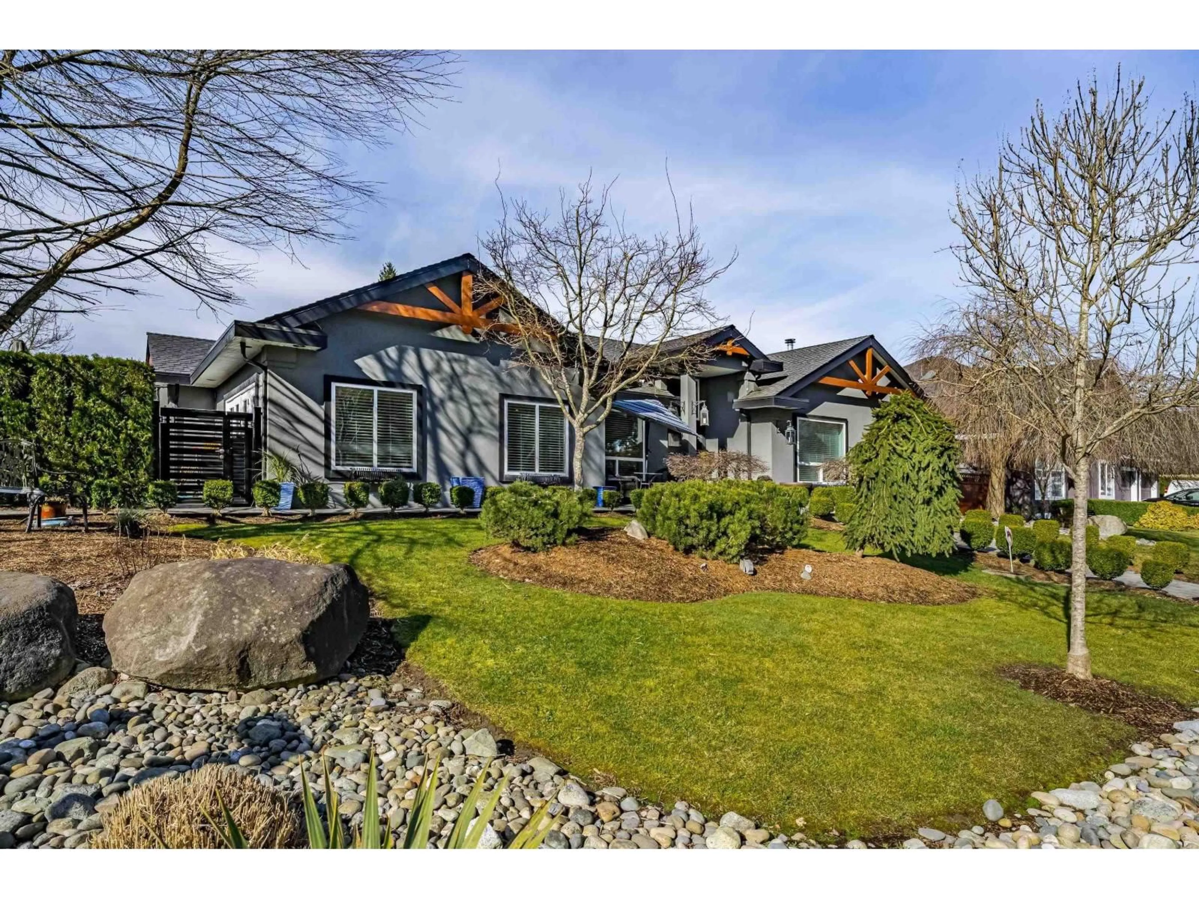 A pic from outside/outdoor area/front of a property/back of a property/a pic from drone, unknown for 11125 155 STREET, Surrey British Columbia V3R0W6