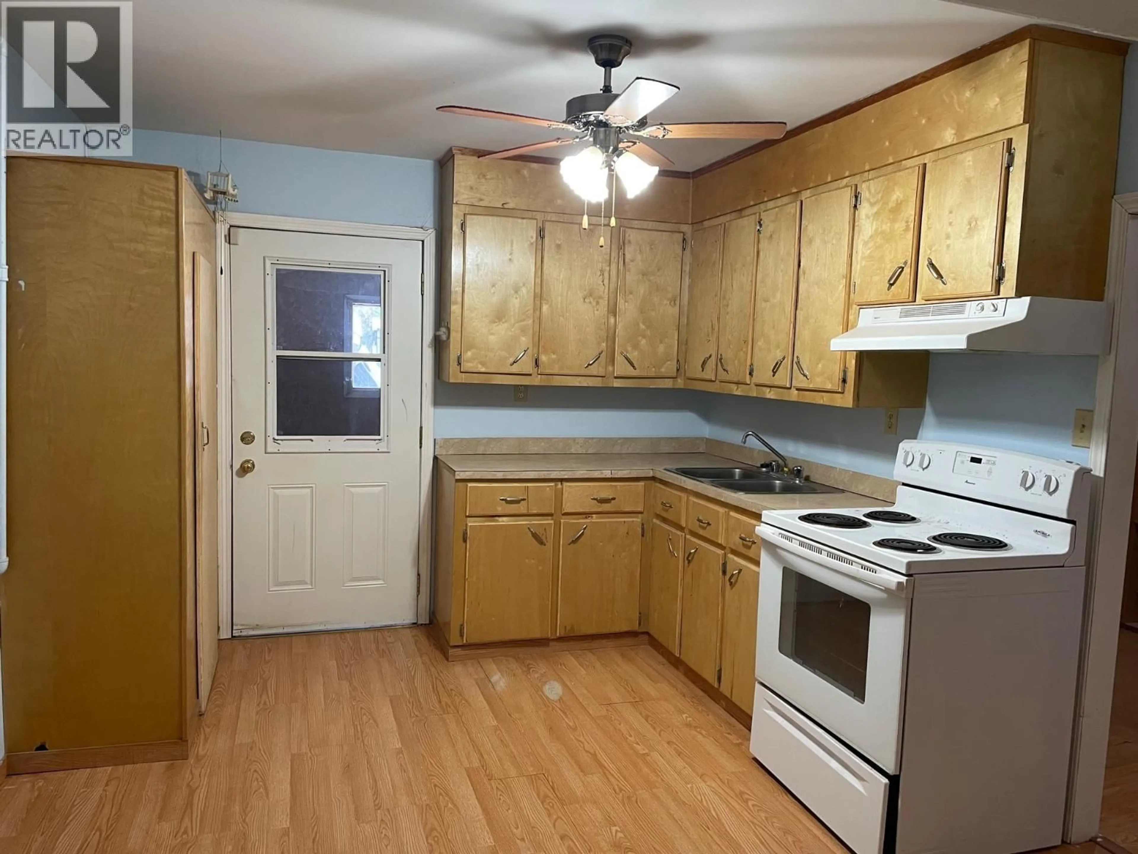 Standard kitchen, unknown for 4620 BOUNDARY ROAD, Fort Nelson British Columbia V0C1R0