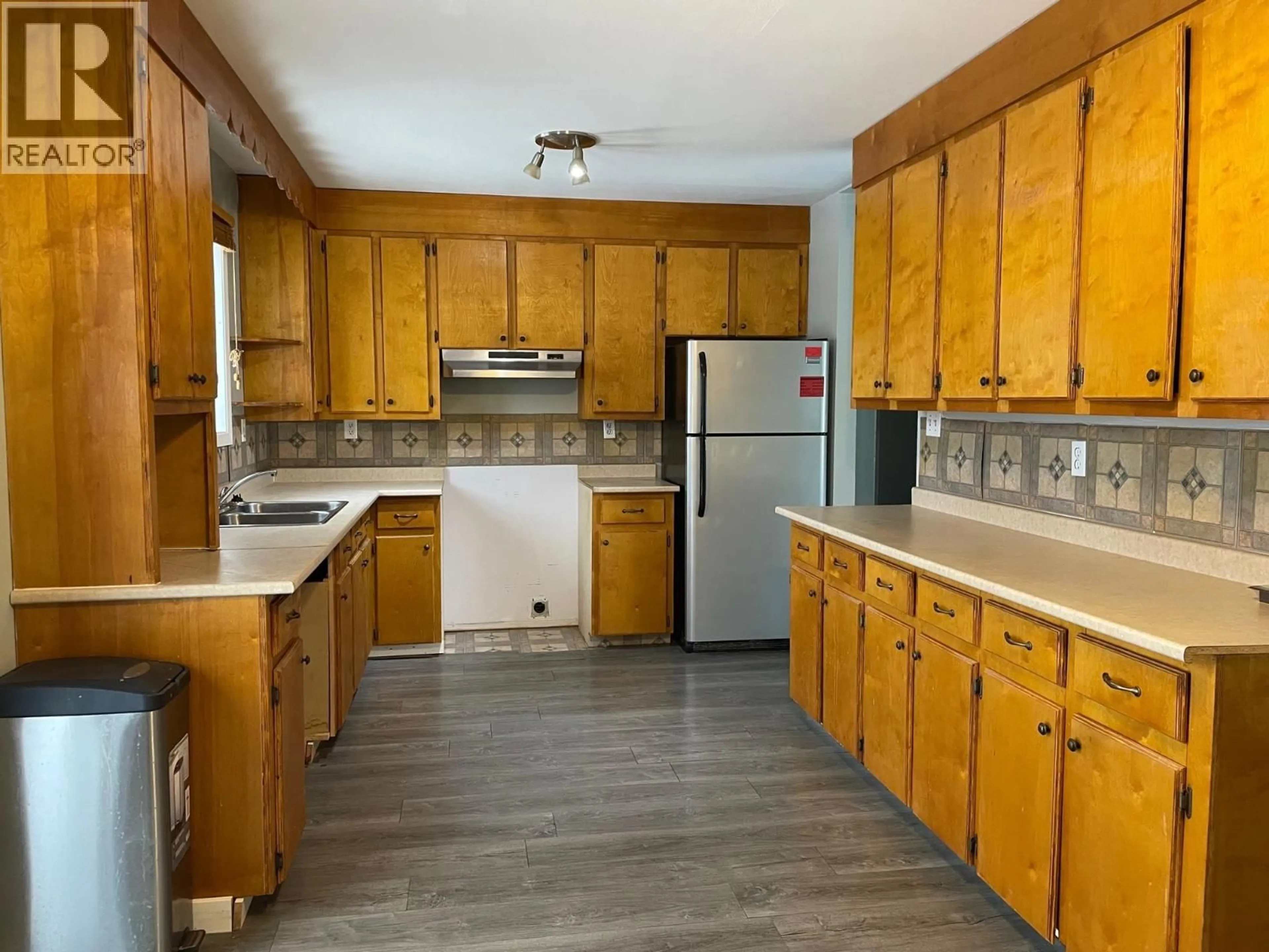 Standard kitchen, unknown for 4620 BOUNDARY ROAD, Fort Nelson British Columbia V0C1R0