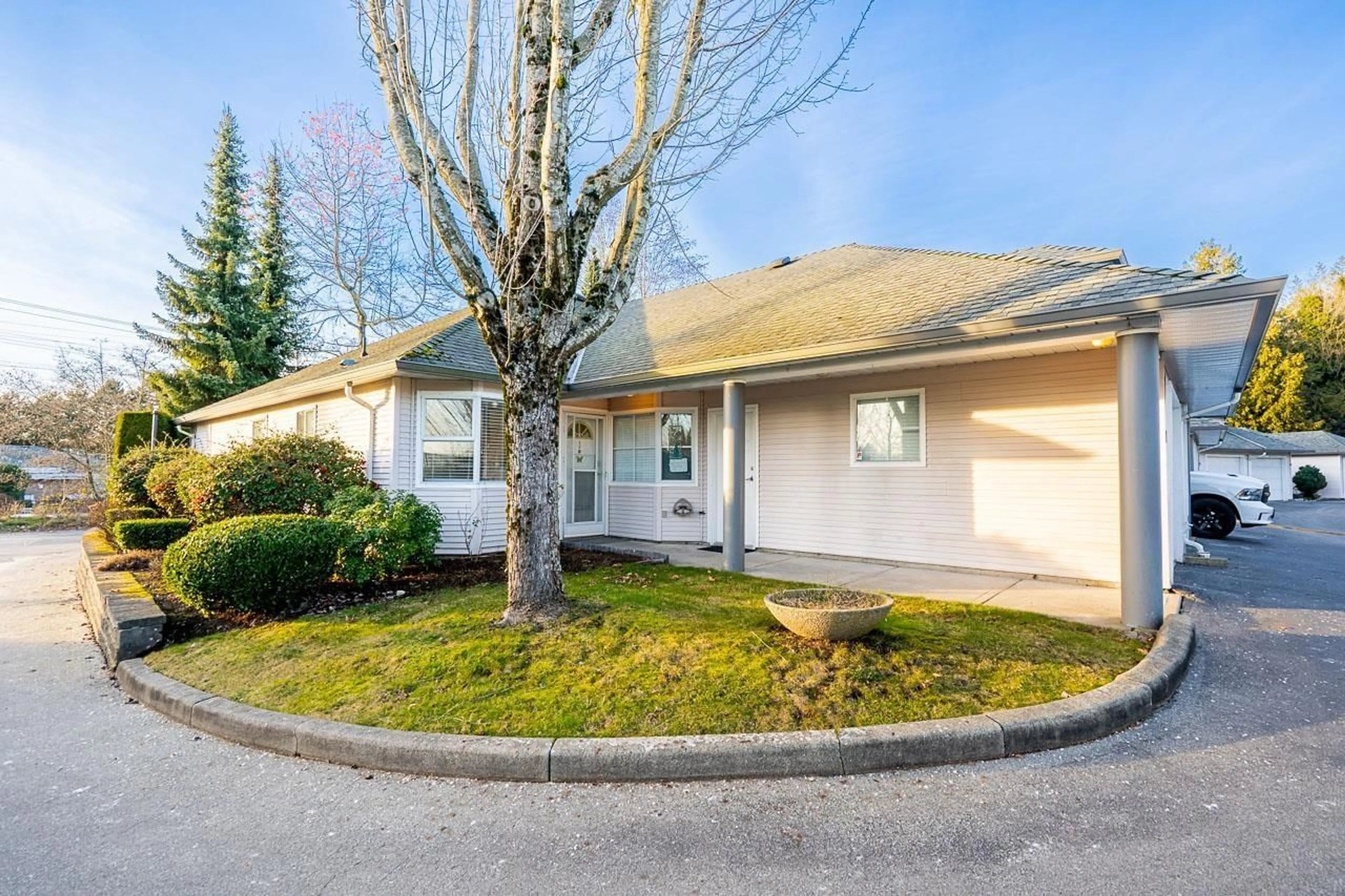 Unknown for 1 - 9088 HOLT ROAD, Surrey British Columbia V3V4H3