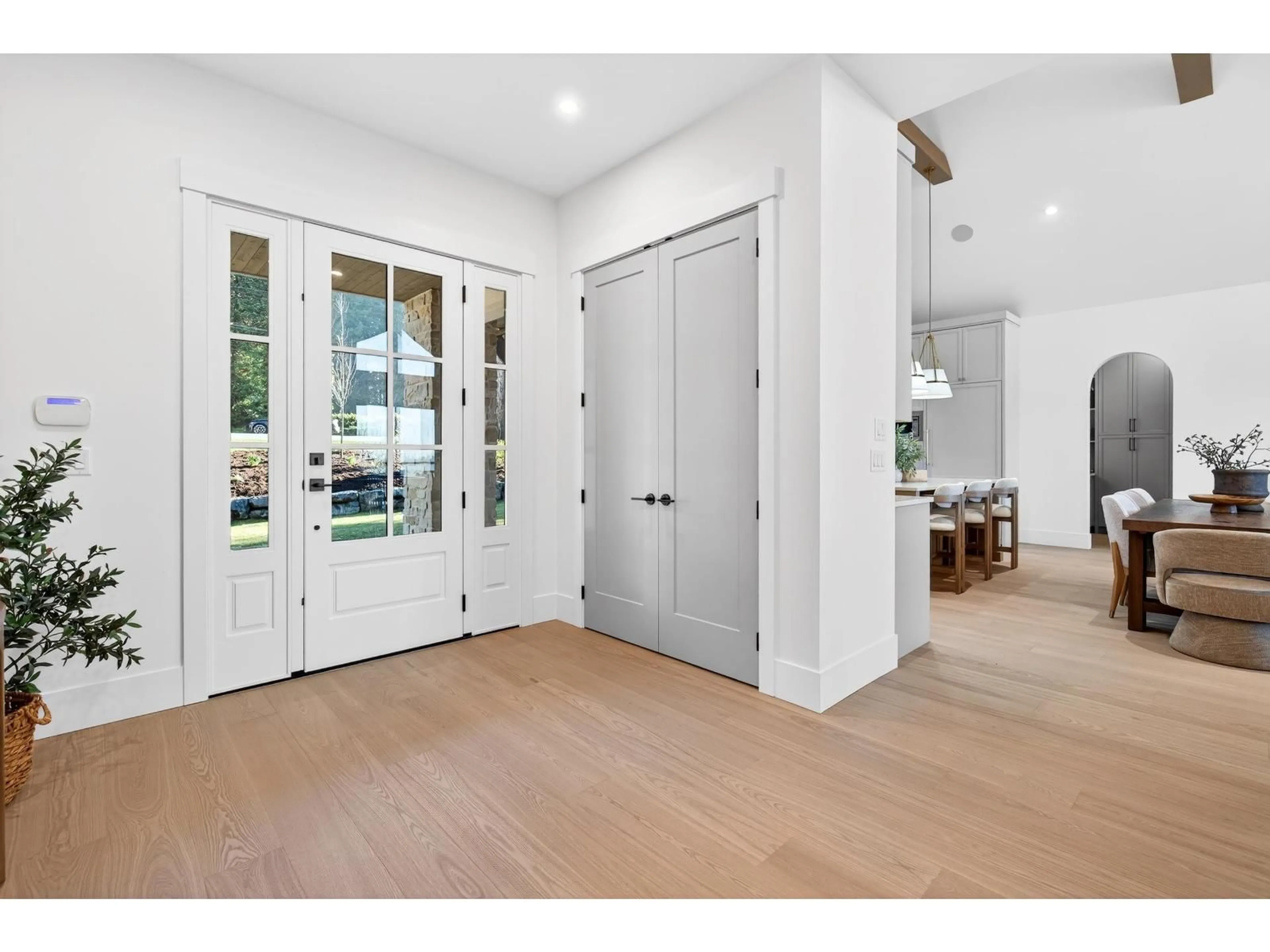 Indoor entryway for 5319 234 STREET, Langley British Columbia V2Z2P6