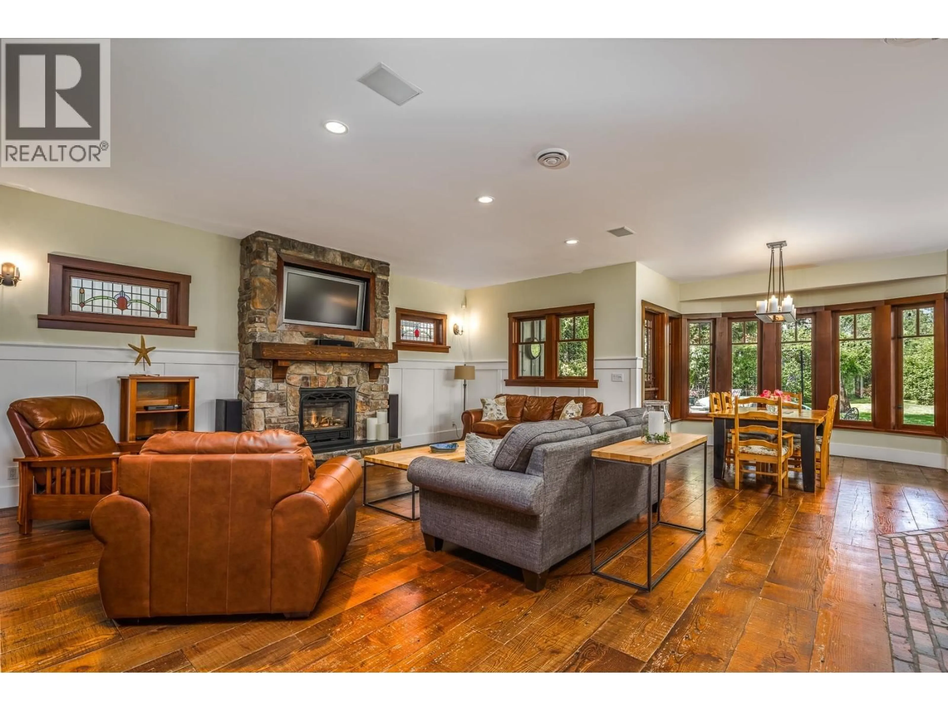 Living room with furniture, unknown for 219 65B STREET, Delta British Columbia V4L1M9