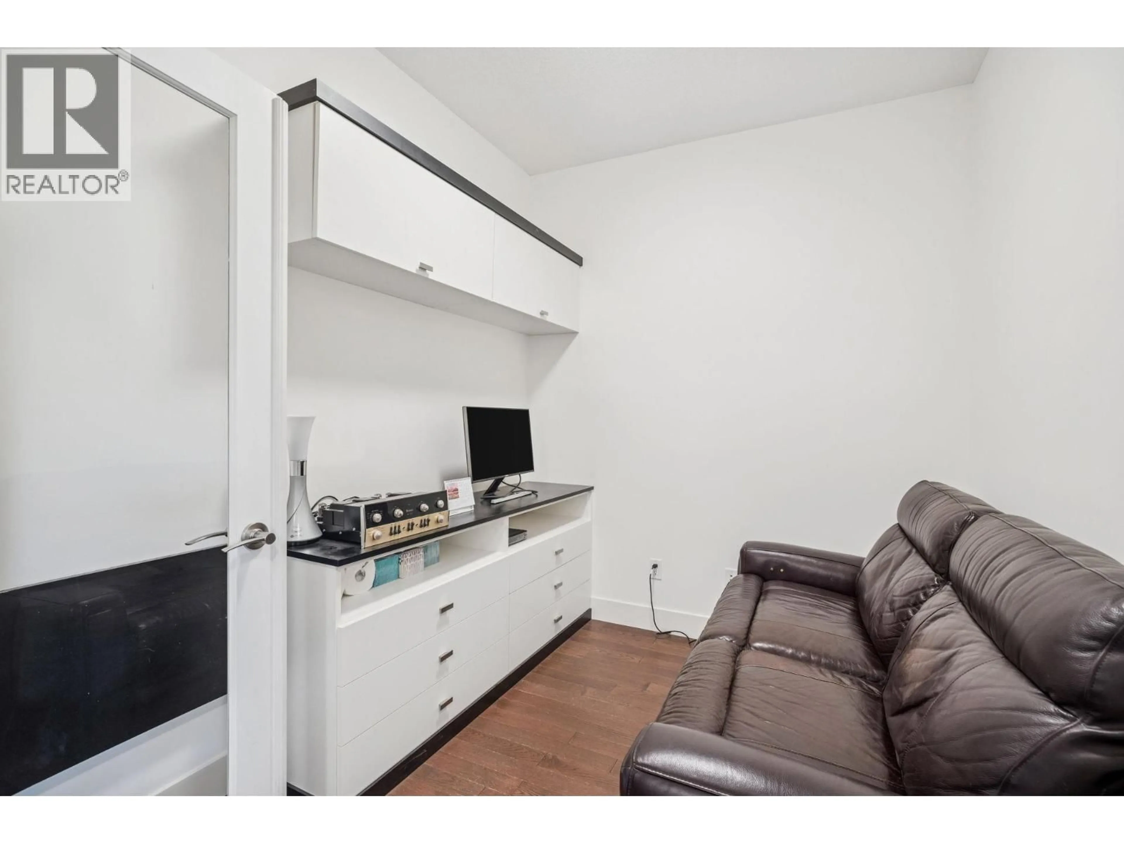 A pic of a room for 707 - 1415 PARKWAY BOULEVARD, Coquitlam British Columbia V3E0C7