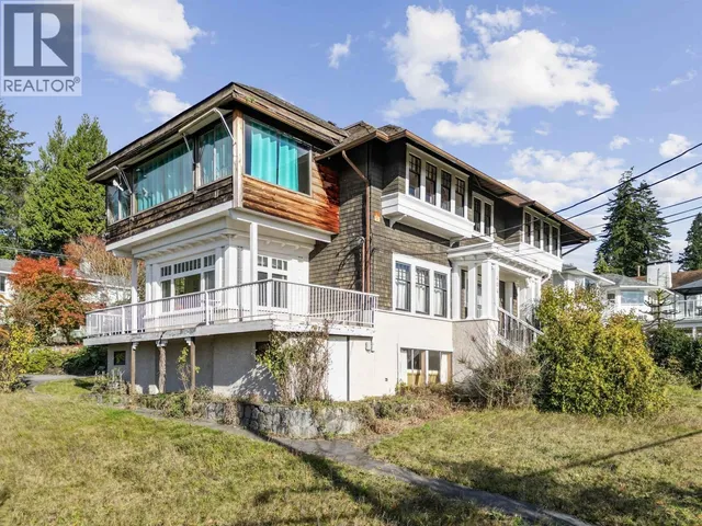 404 SOMERSET STREET, North Vancouver 4