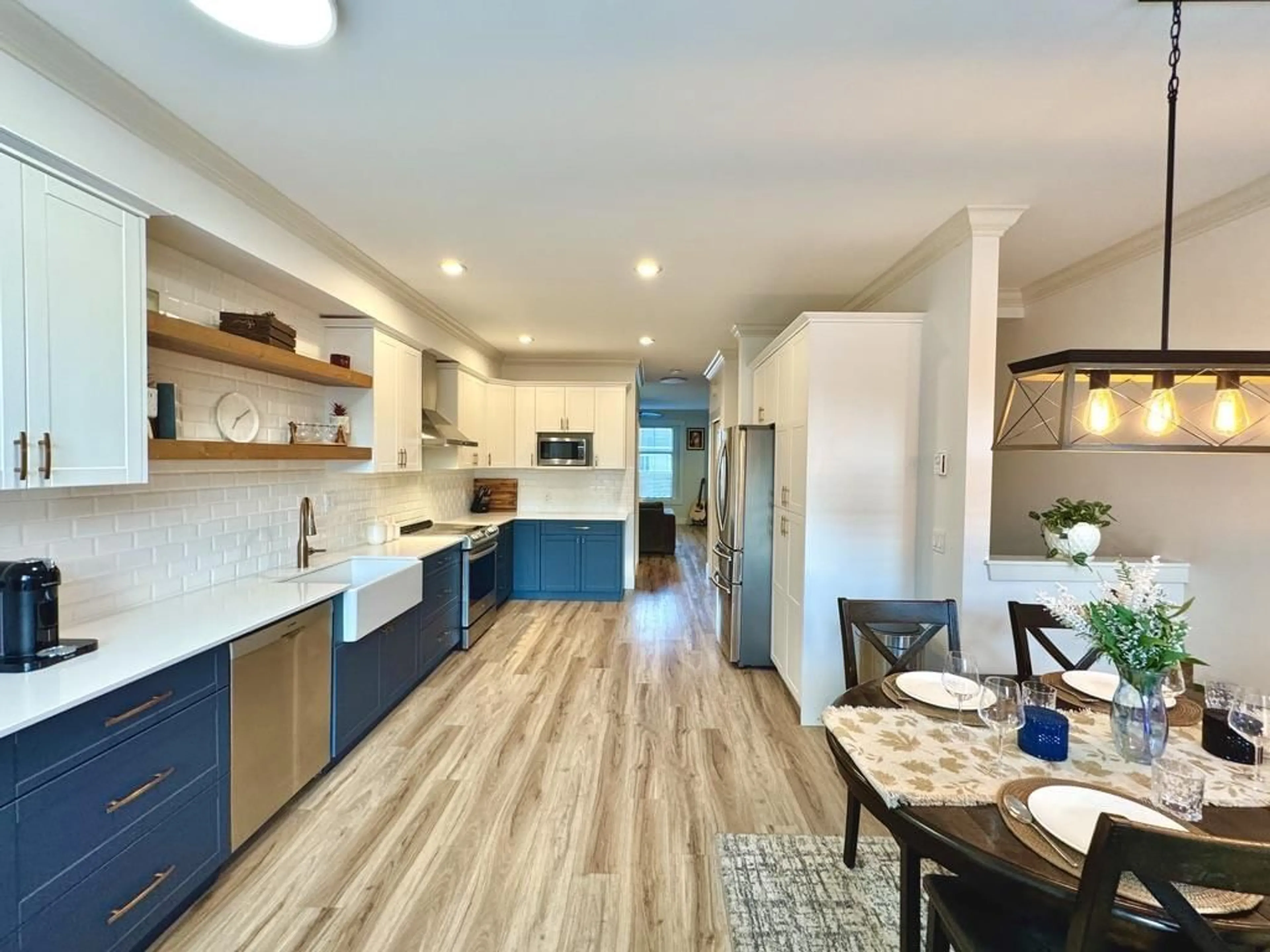 Open concept kitchen, unknown for 17 - 33860 MARSHALL ROAD, Abbotsford British Columbia V2S0E8