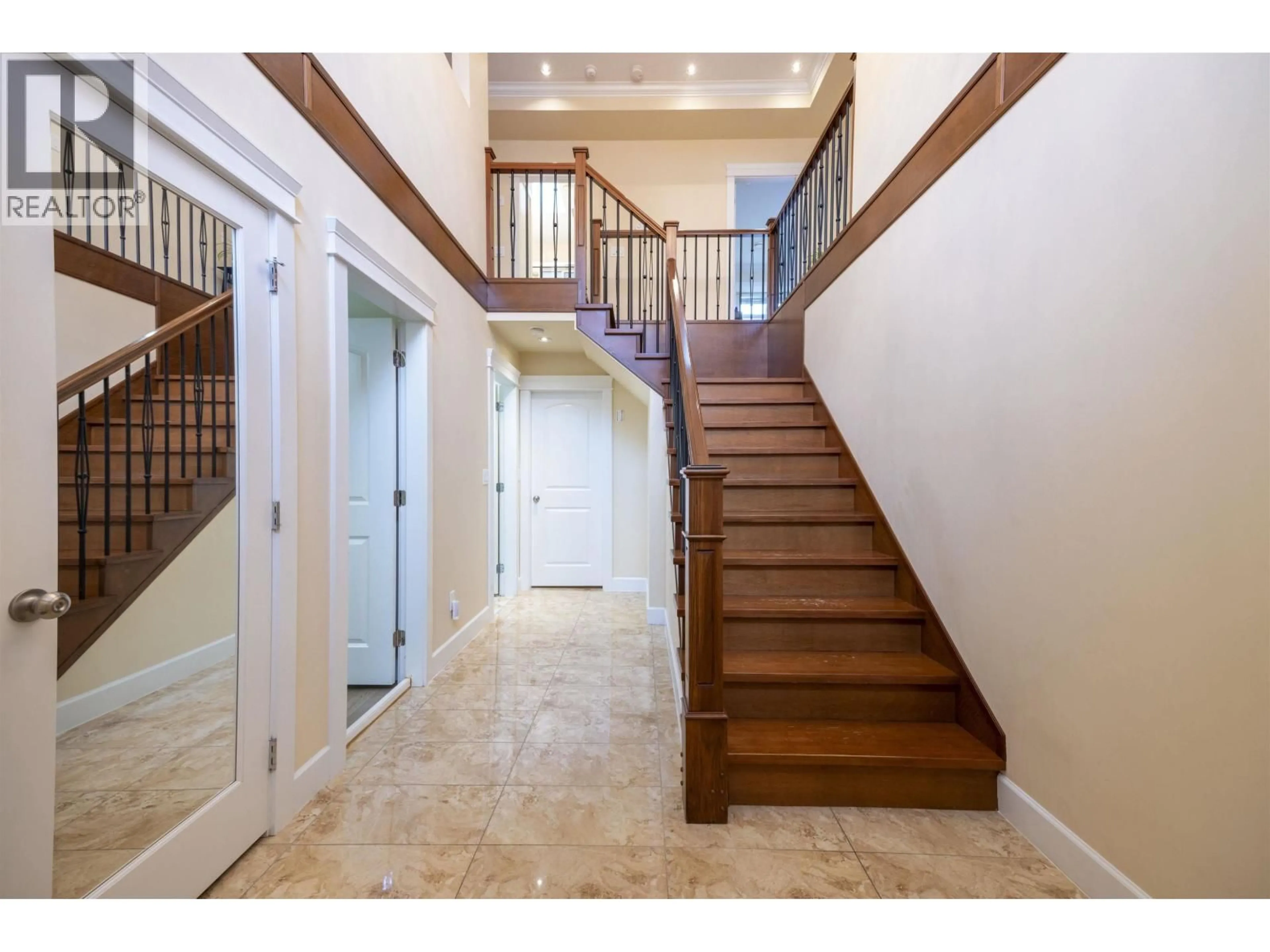 Unknown for 4346 WILDWOOD CRESCENT, Burnaby British Columbia V5G2M4