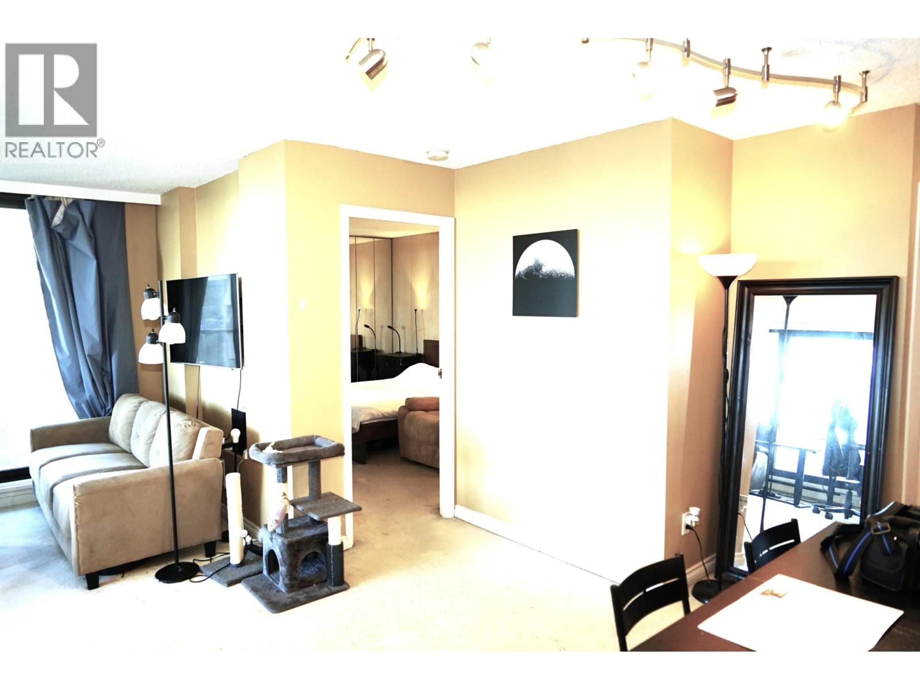 A pic of a room for 808 - 6455 WILLINGDON AVENUE, Burnaby British Columbia V5H4E4