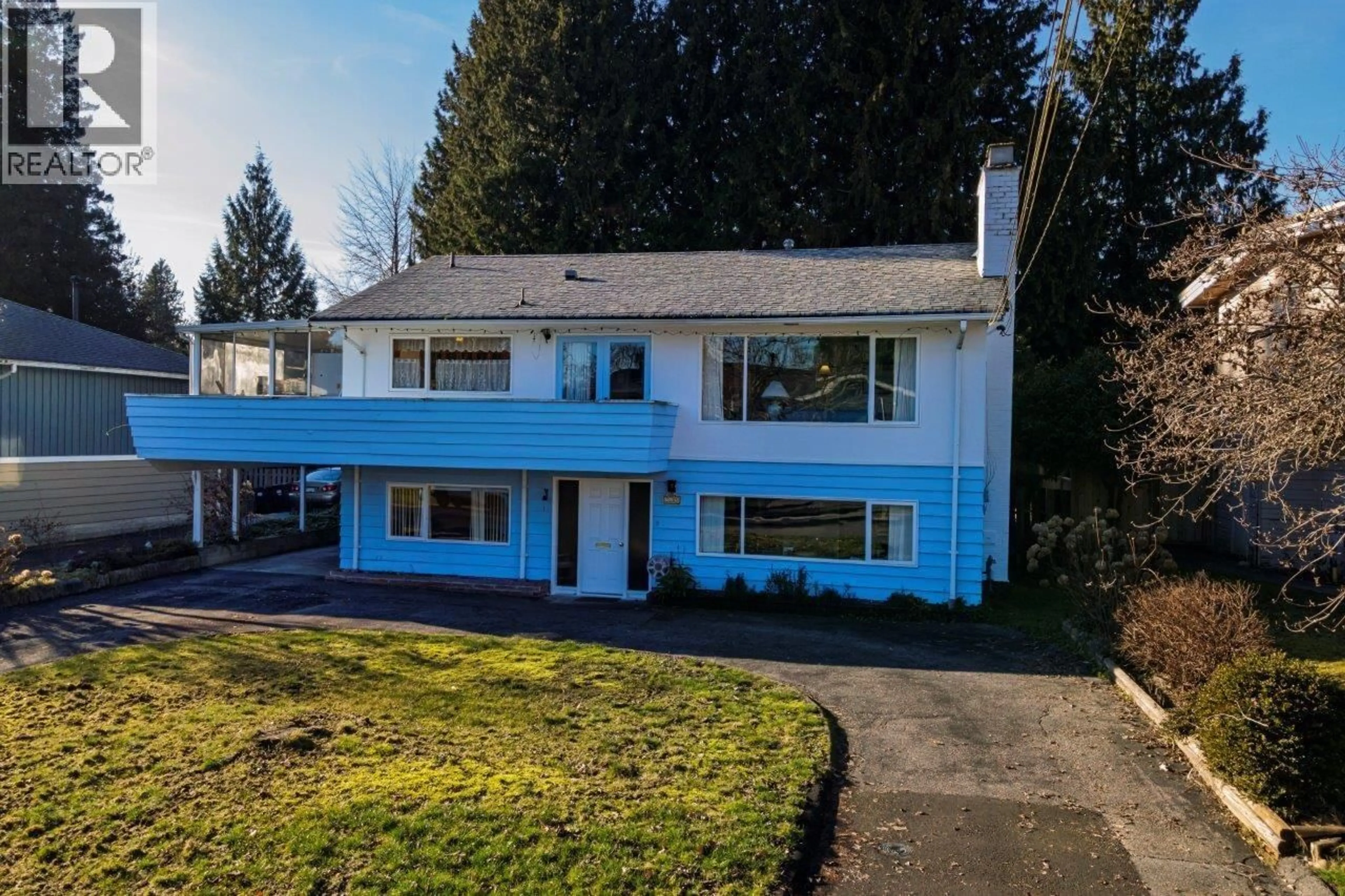 A pic from outside/outdoor area/front of a property/back of a property/a pic from drone, street for 2685 AILSA CRESCENT, North Vancouver British Columbia V7K2B1