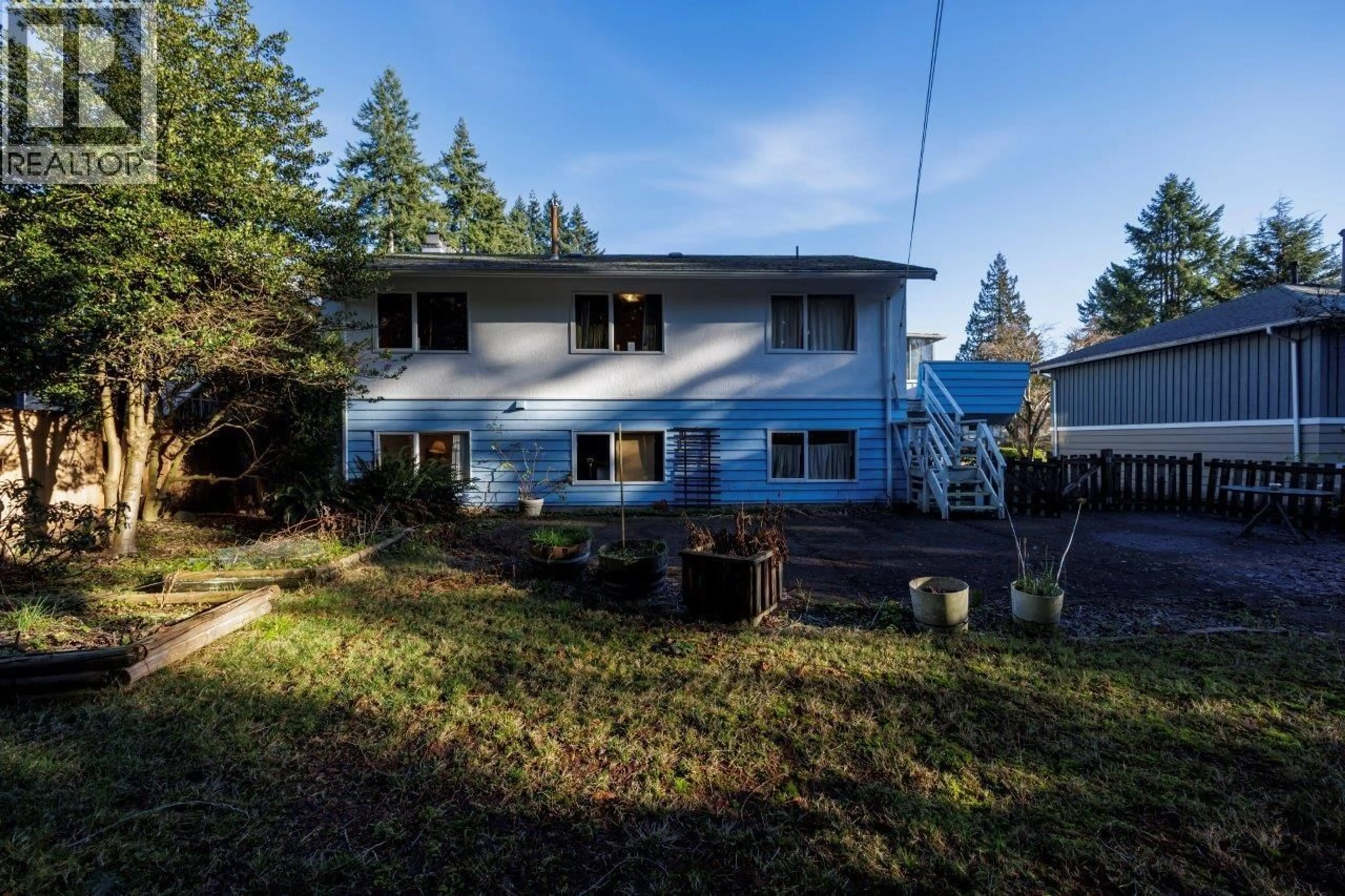 A pic from outside/outdoor area/front of a property/back of a property/a pic from drone, unknown for 2685 AILSA CRESCENT, North Vancouver British Columbia V7K2B1