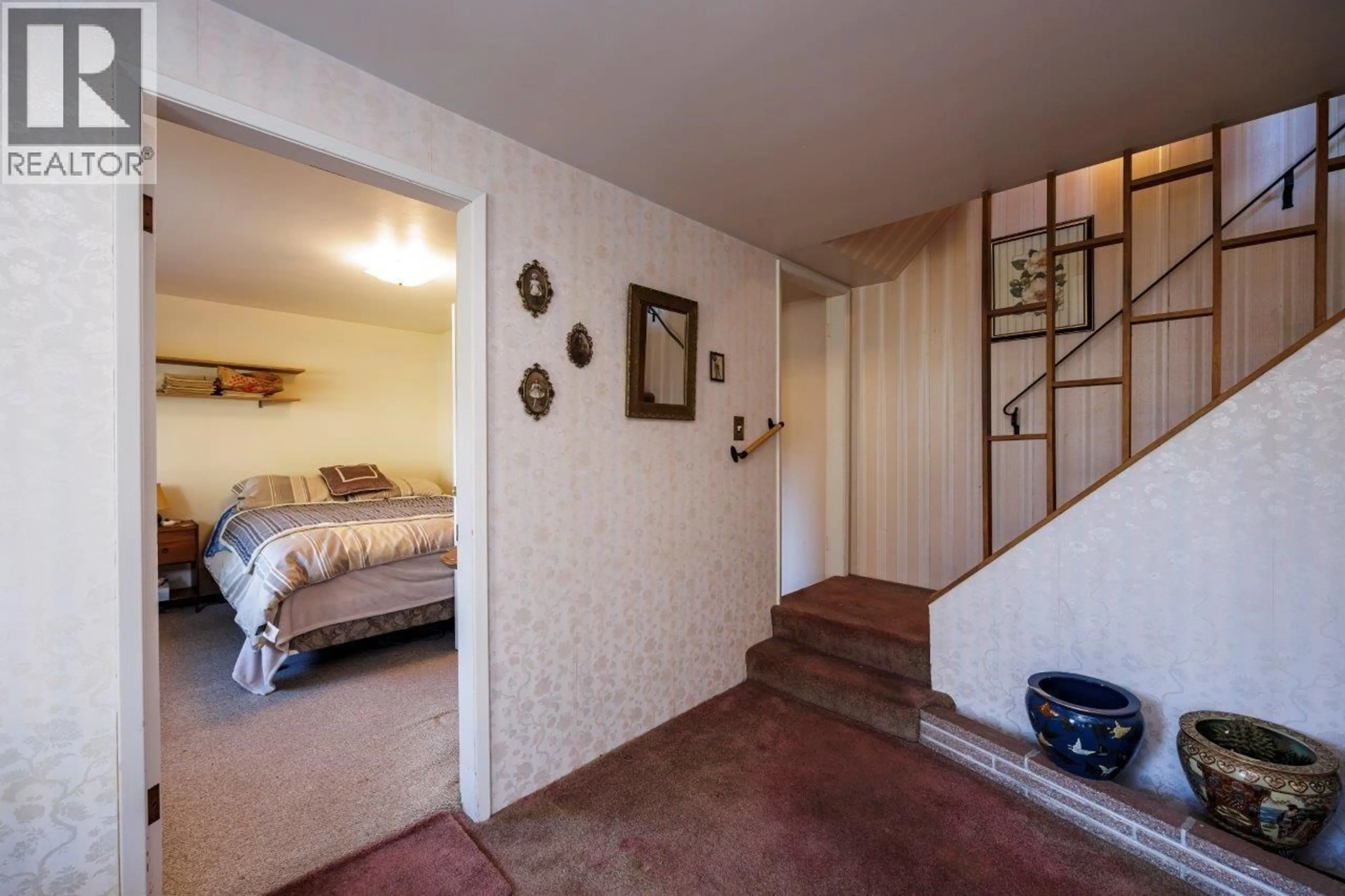 A pic of a room for 2685 AILSA CRESCENT, North Vancouver British Columbia V7K2B1