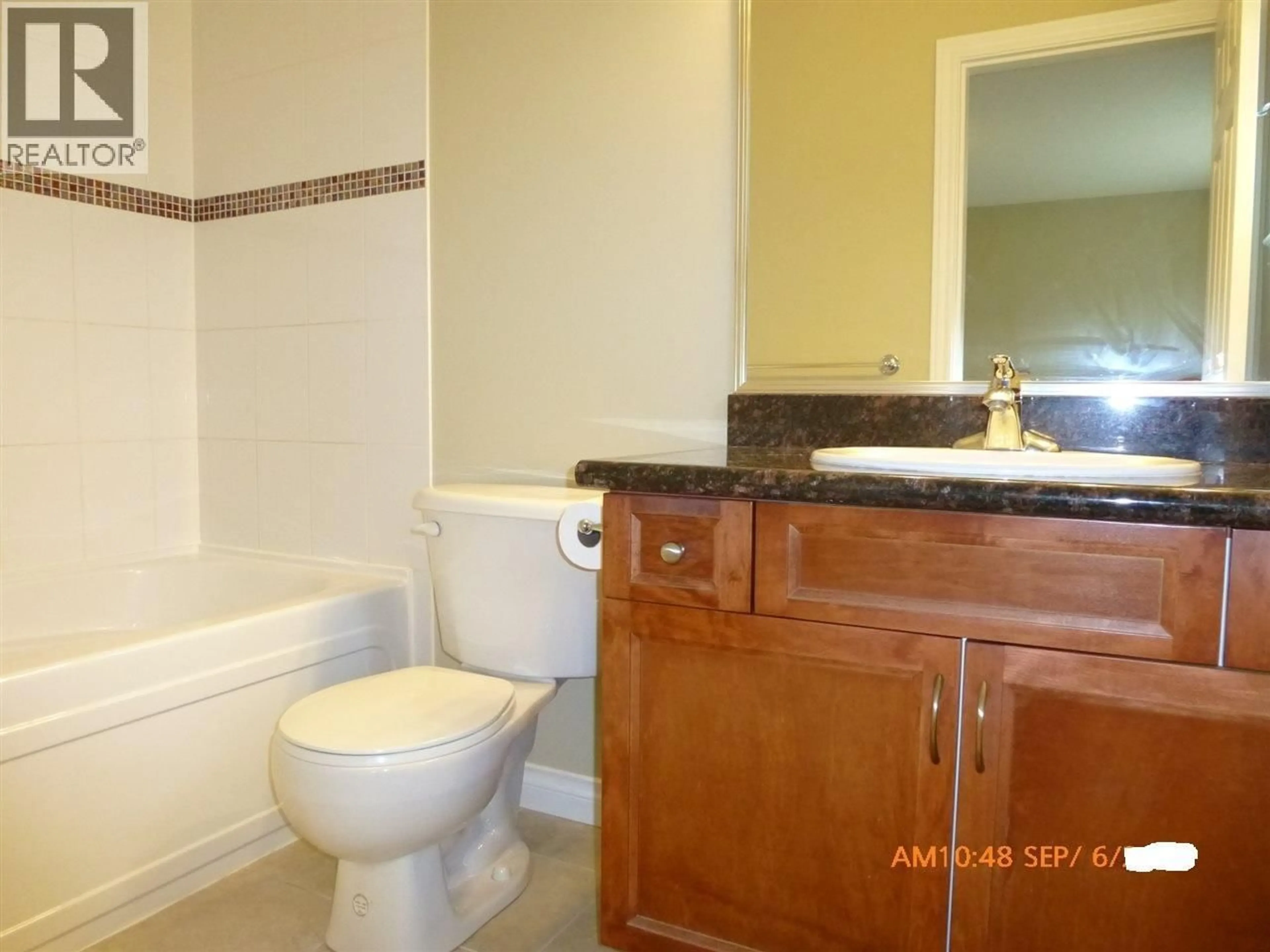 Standard bathroom, ceramic/tile floor for 8 - 11711 STEVESTON HIGHWAY, Richmond British Columbia V7A1N8