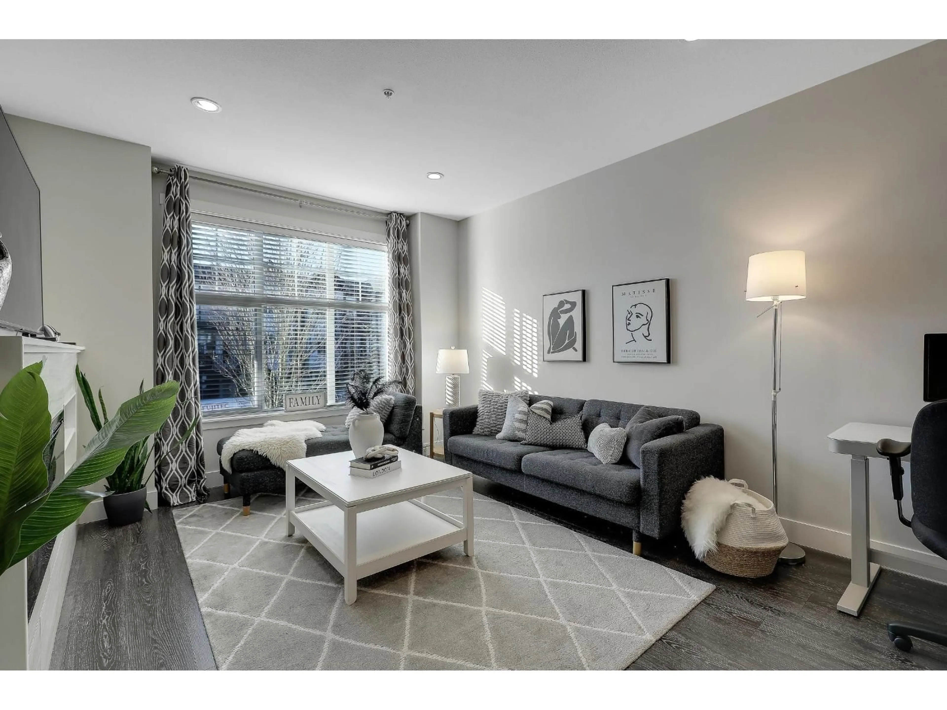 Living room with furniture, unknown for 79 - 7686 209 STREET, Langley British Columbia V2Y0R5