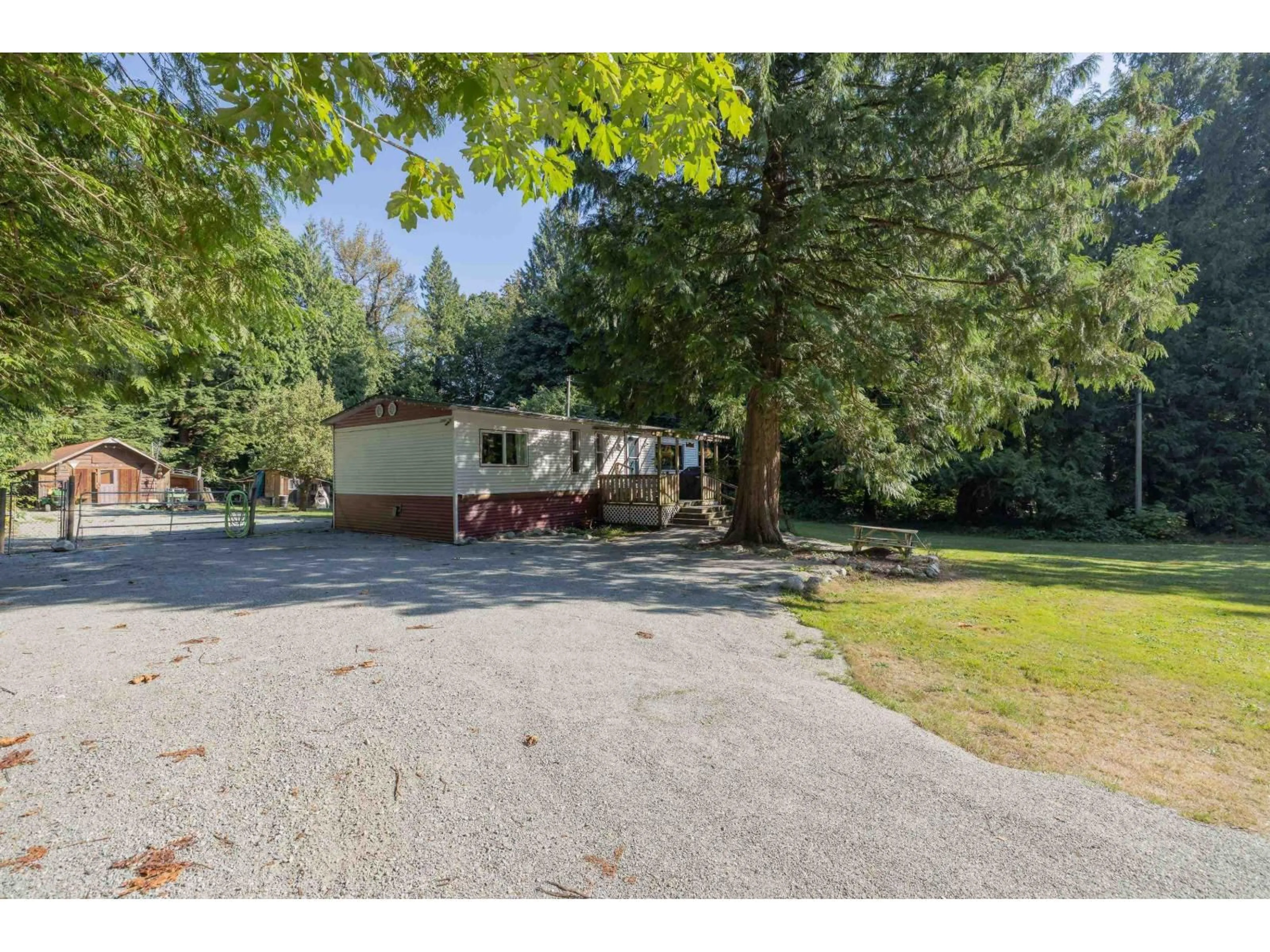 A pic from outside/outdoor area/front of a property/back of a property/a pic from drone, unknown for 43649 WATKINS ROAD, Mission British Columbia V0M1N0