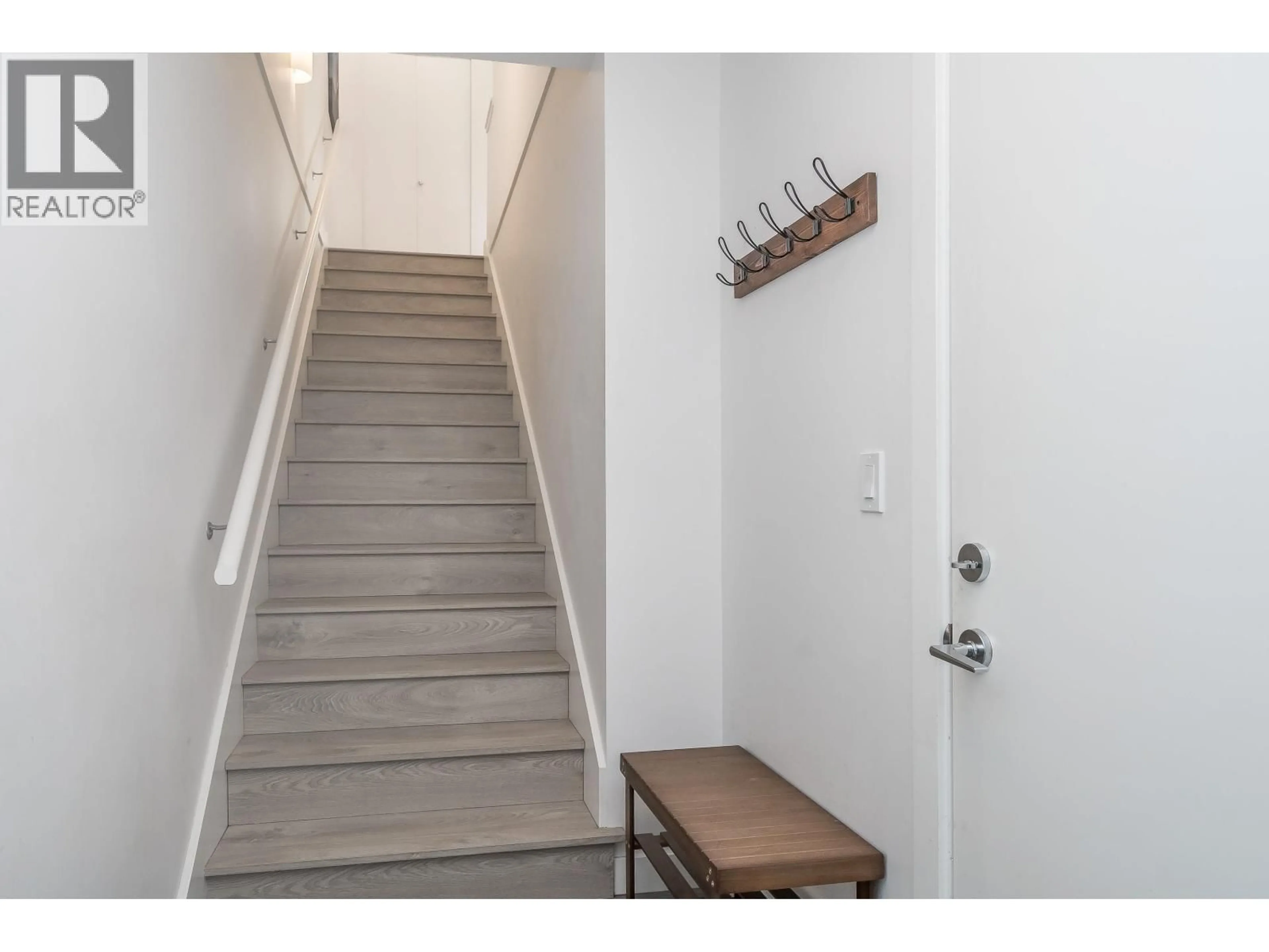 Indoor entryway for 62 - 4292 WOLF WAY, Tsawwassen British Columbia V4M0E1