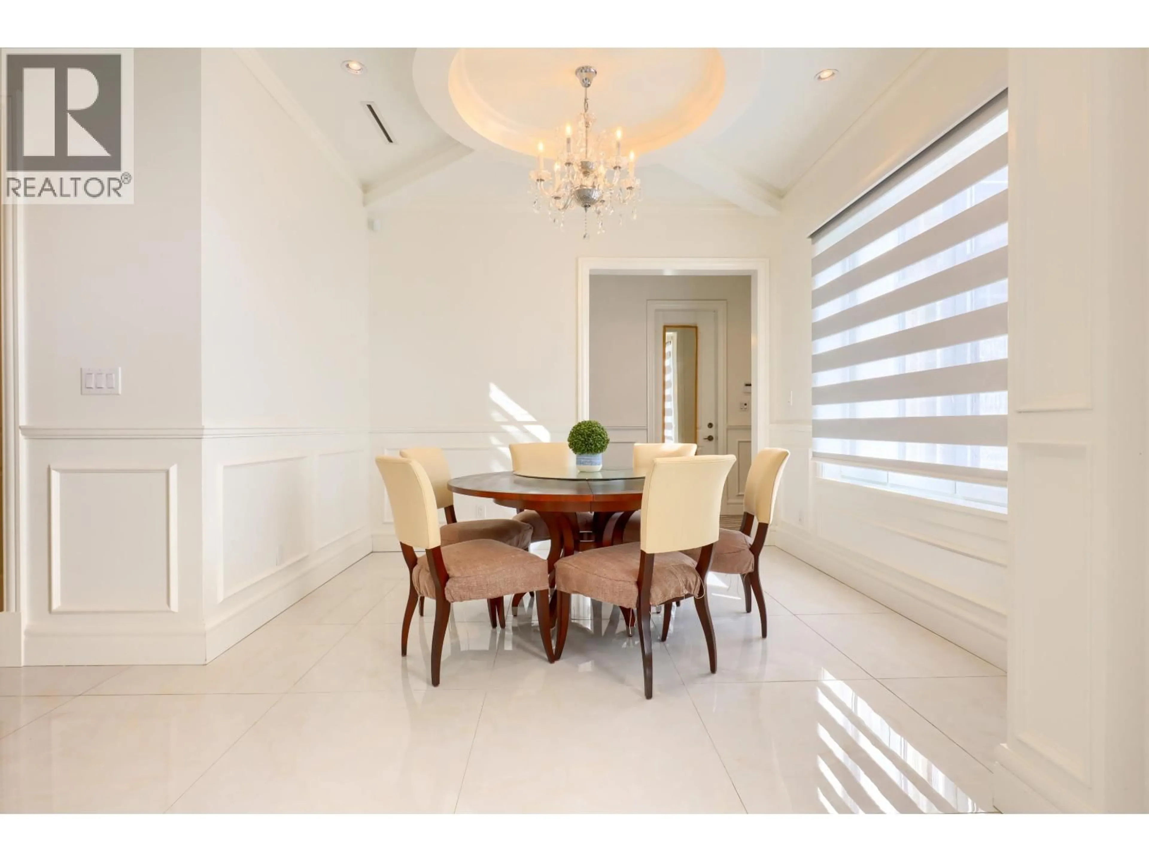 Dining room, ceramic/tile floor for 11991 NO. 2 ROAD, Richmond British Columbia V7E2E9