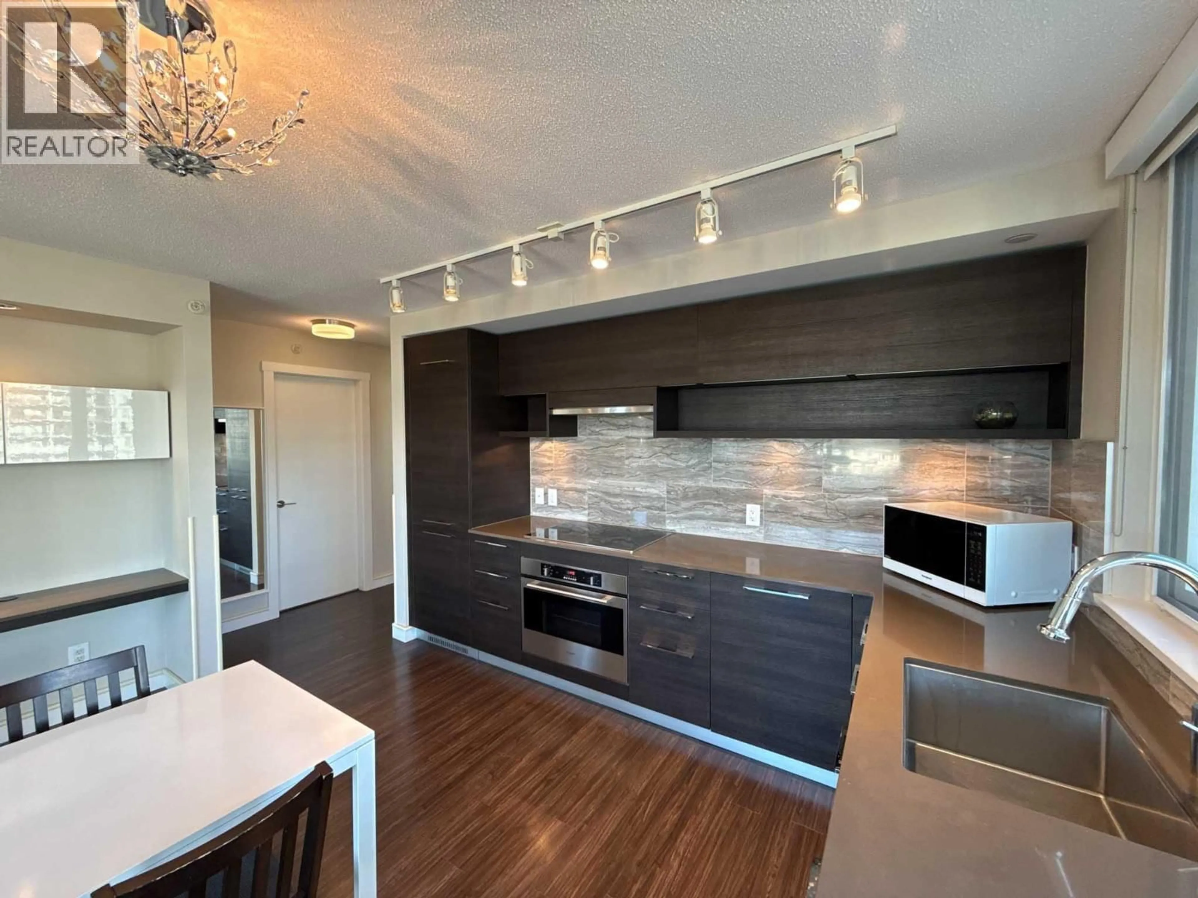 Contemporary kitchen, unknown for 804 - 570 EMERSON STREET, Coquitlam British Columbia V3J0G3
