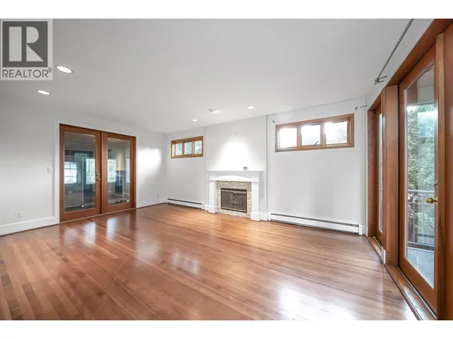 992 3RD STREET, West Vancouver 5