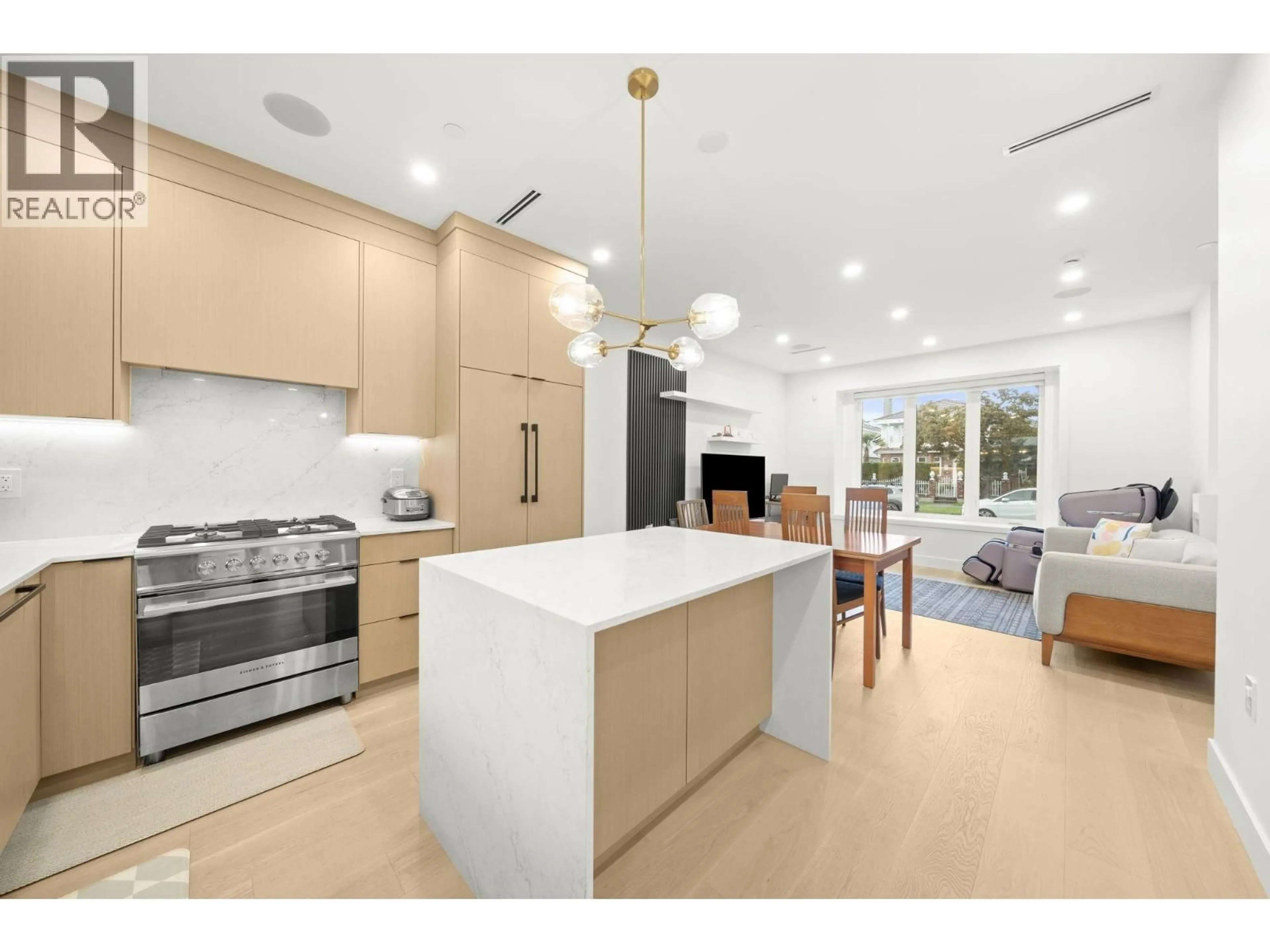Open concept kitchen, unknown for 552 58TH AVENUE, Vancouver British Columbia V5X1W2