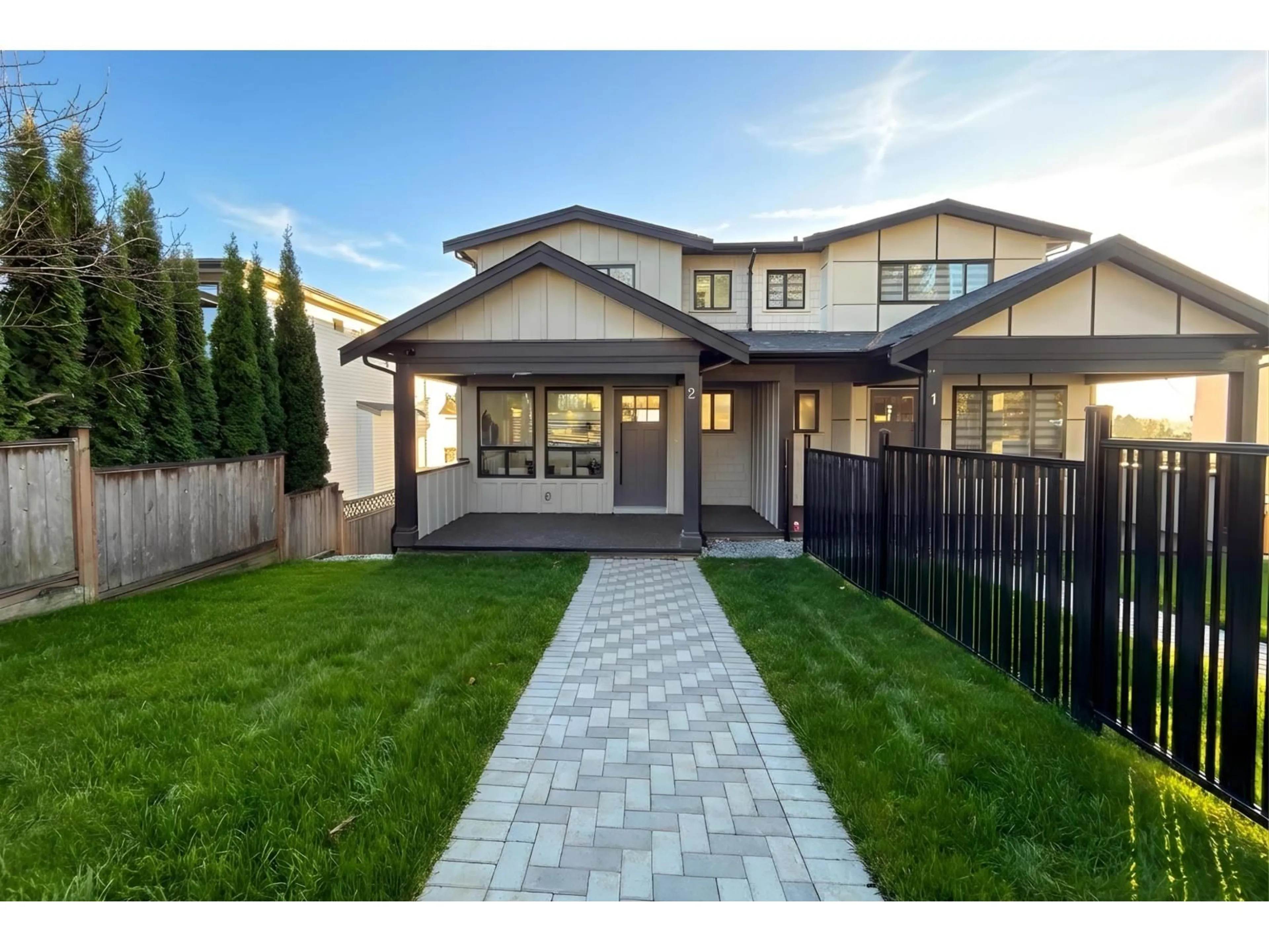 Home with brick exterior material, street for 33064 4TH AVENUE, Mission British Columbia V2V1S5