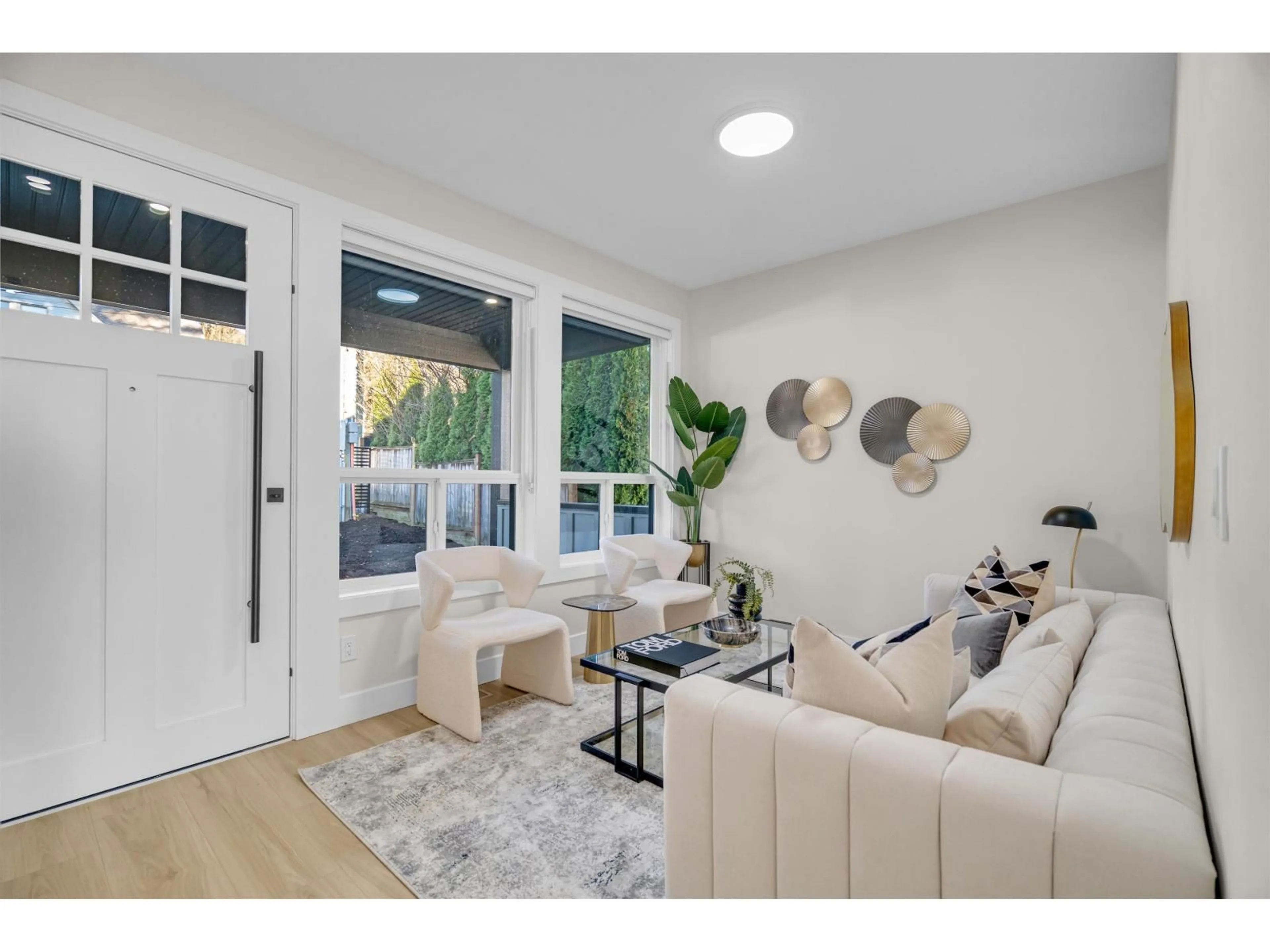 Living room with furniture, unknown for 33064 4TH AVENUE, Mission British Columbia V2V1S5