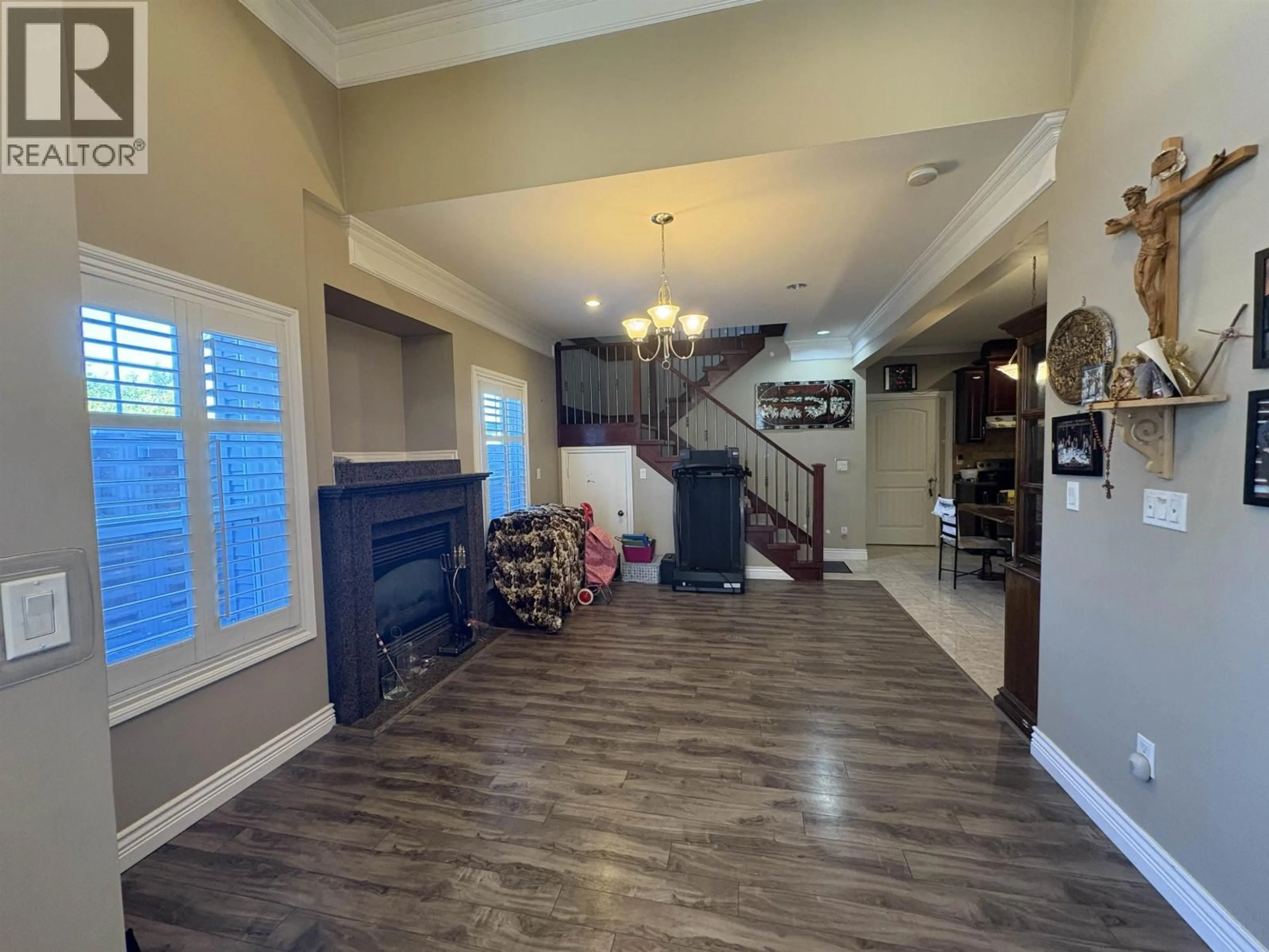 Unknown for 6916 CUNNINGHAM COURT, Burnaby British Columbia V5E0B1