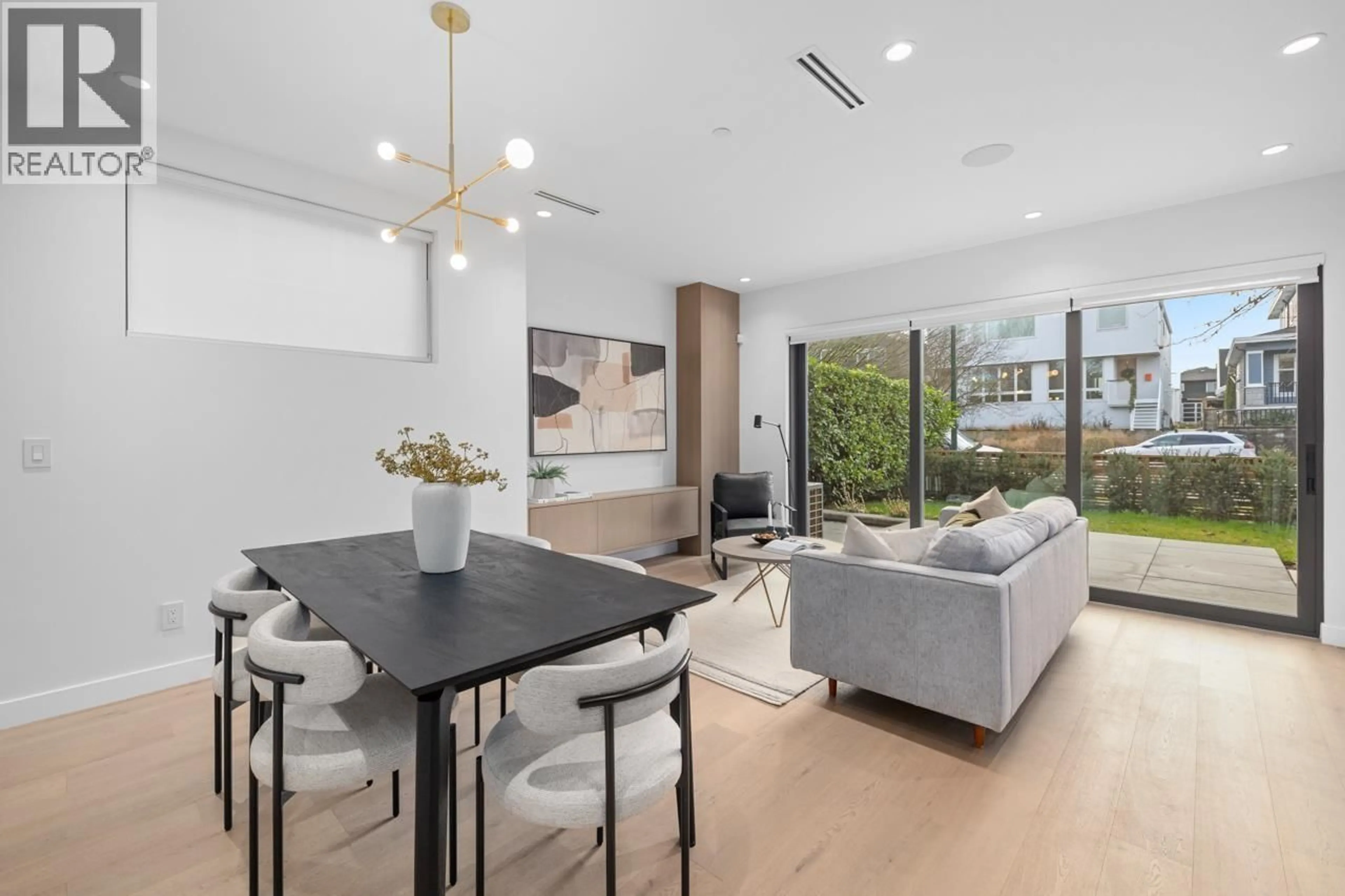 Unknown for 1 - 435 37TH AVENUE, Vancouver British Columbia V5W1E8