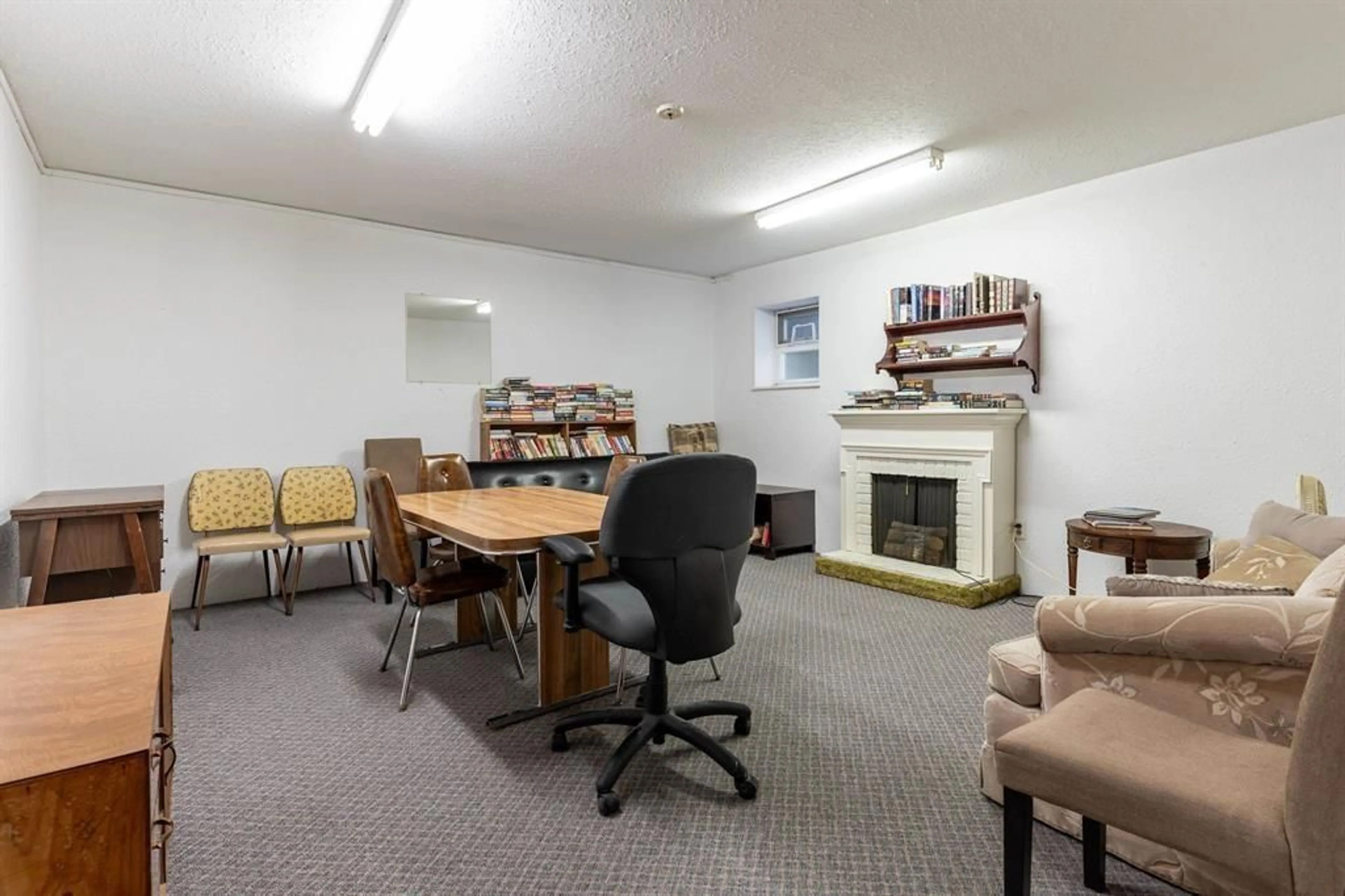 A pic of a room for 123 - 11806 88 AVENUE, Delta British Columbia V4C3C5