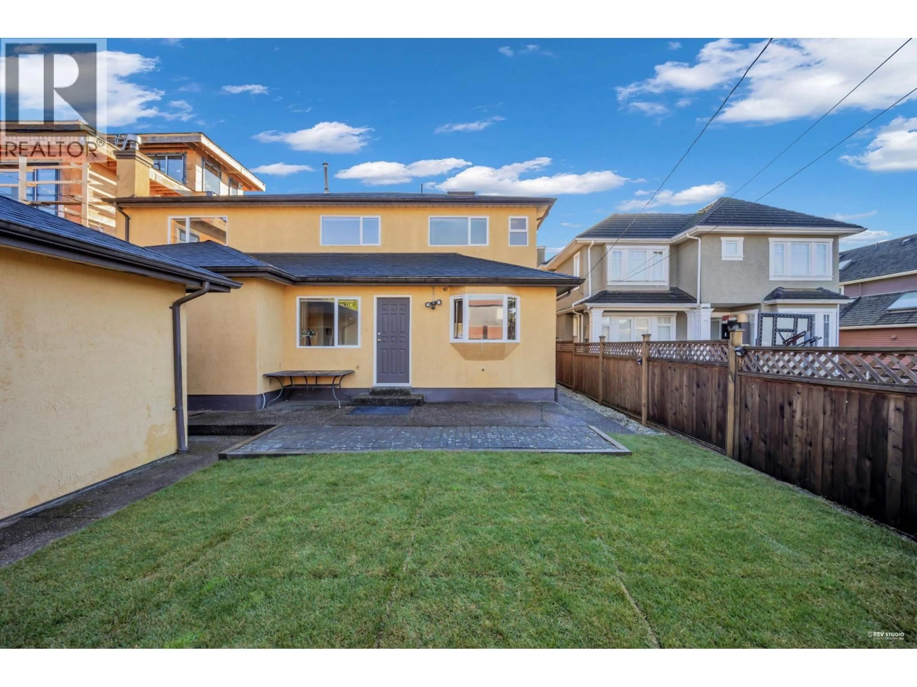 A pic from outside/outdoor area/front of a property/back of a property/a pic from drone, street for 2445 W 19TH AVENUE, Vancouver British Columbia V6L1C8