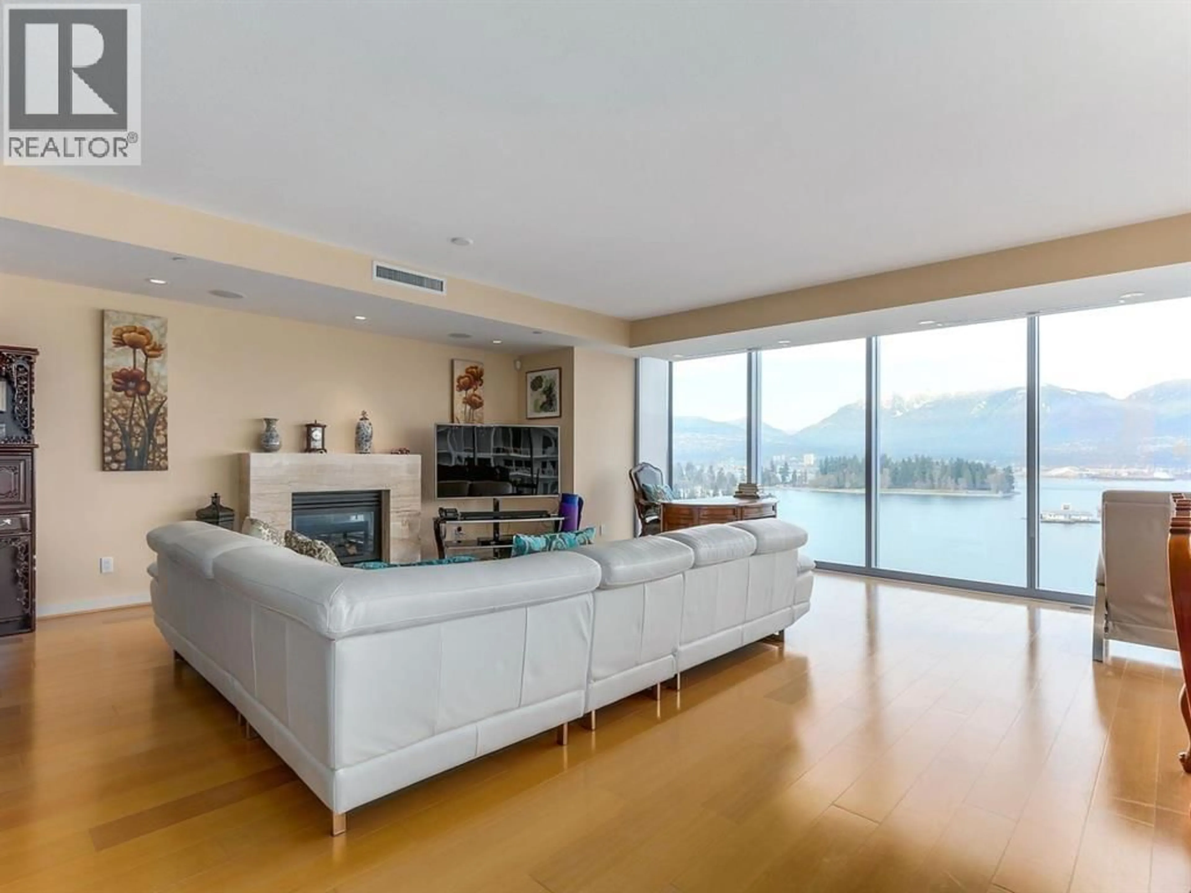 Living room with furniture, unknown for 1202 - 1169 CORDOVA STREET, Vancouver British Columbia V6C3T1