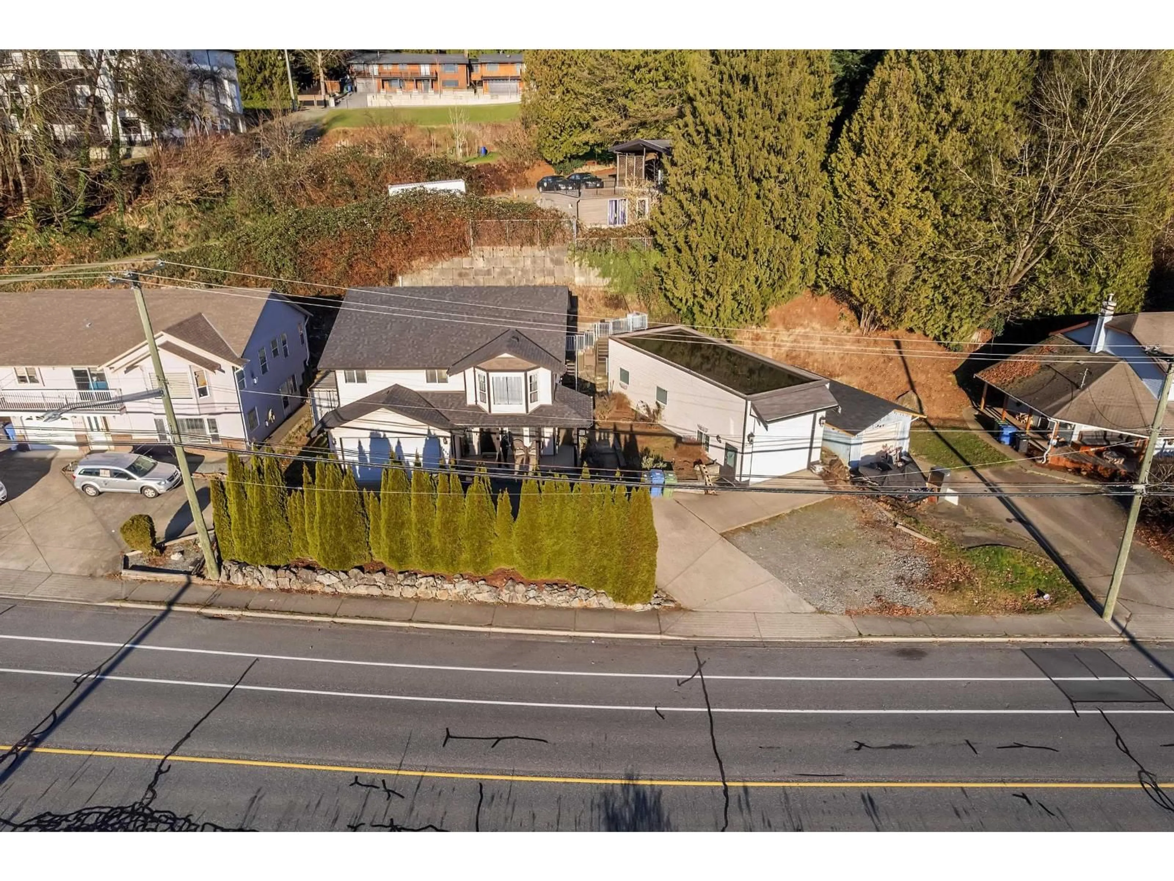 A pic from outside/outdoor area/front of a property/back of a property/a pic from drone, street for 34751 DELAIR ROAD, Abbotsford British Columbia V2S2E1