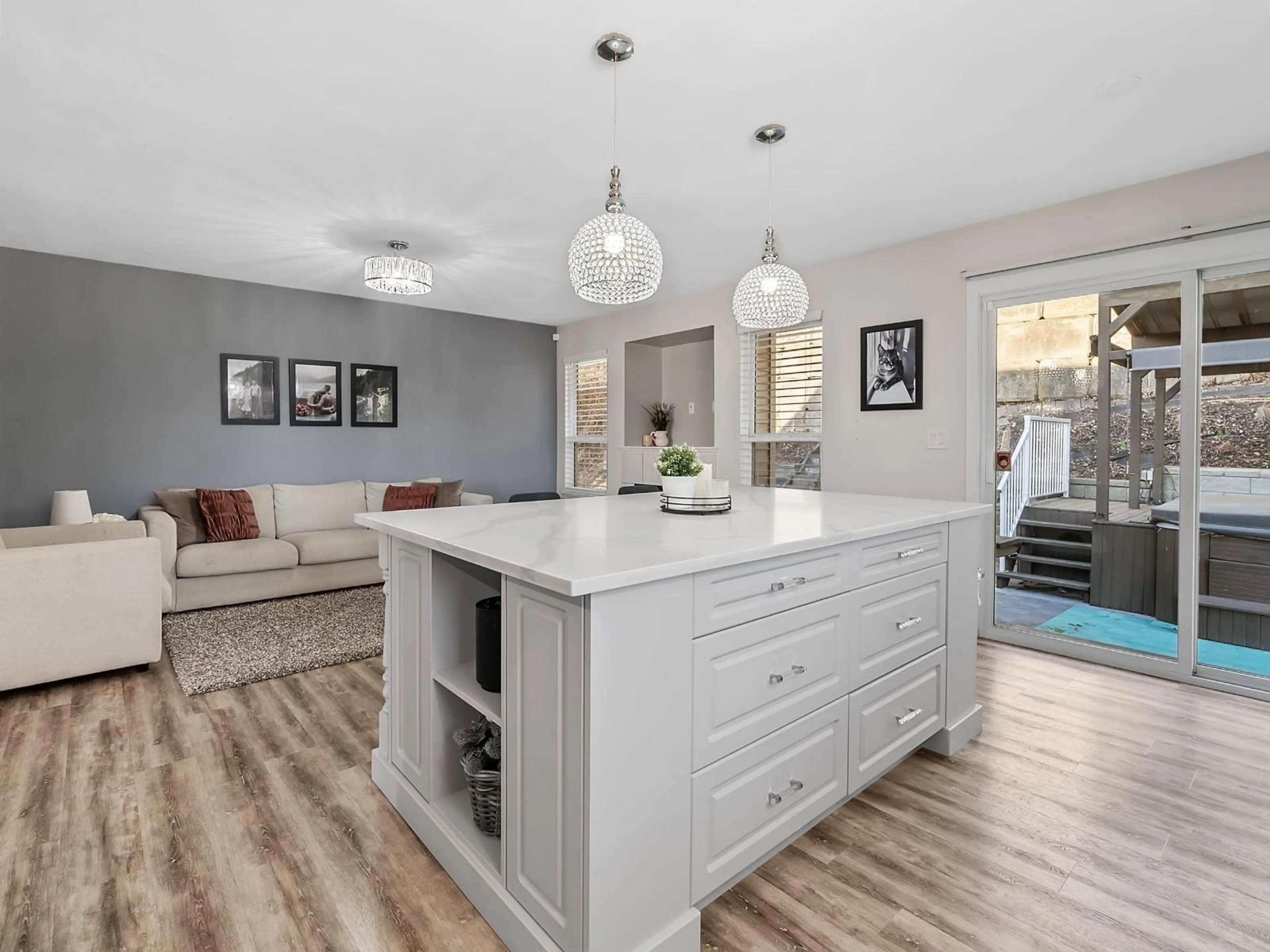 Open concept kitchen, unknown for 34751 DELAIR ROAD, Abbotsford British Columbia V2S2E1