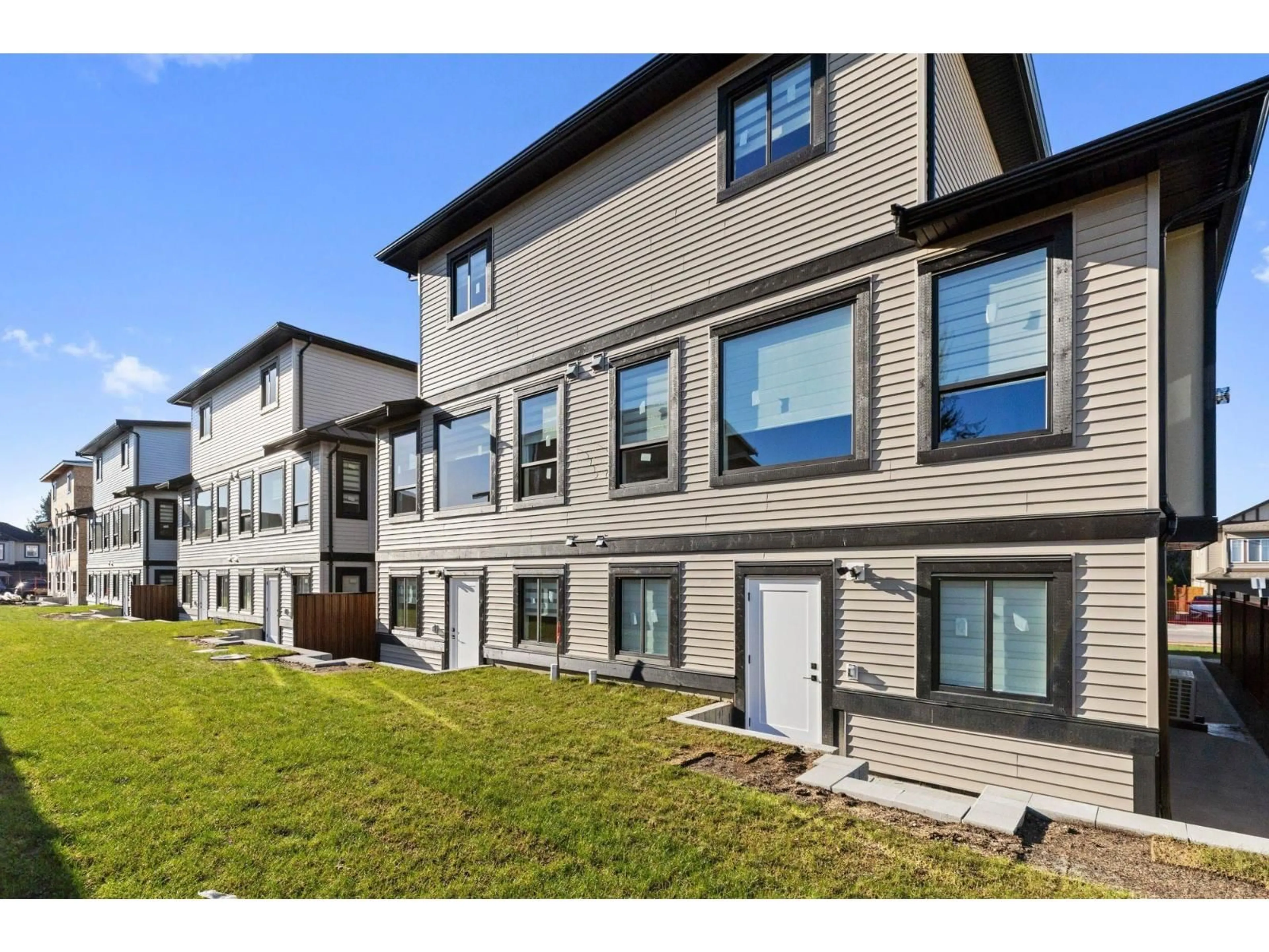 Unknown for 8576 DUNBAR WAY, Mission British Columbia V4S0A7