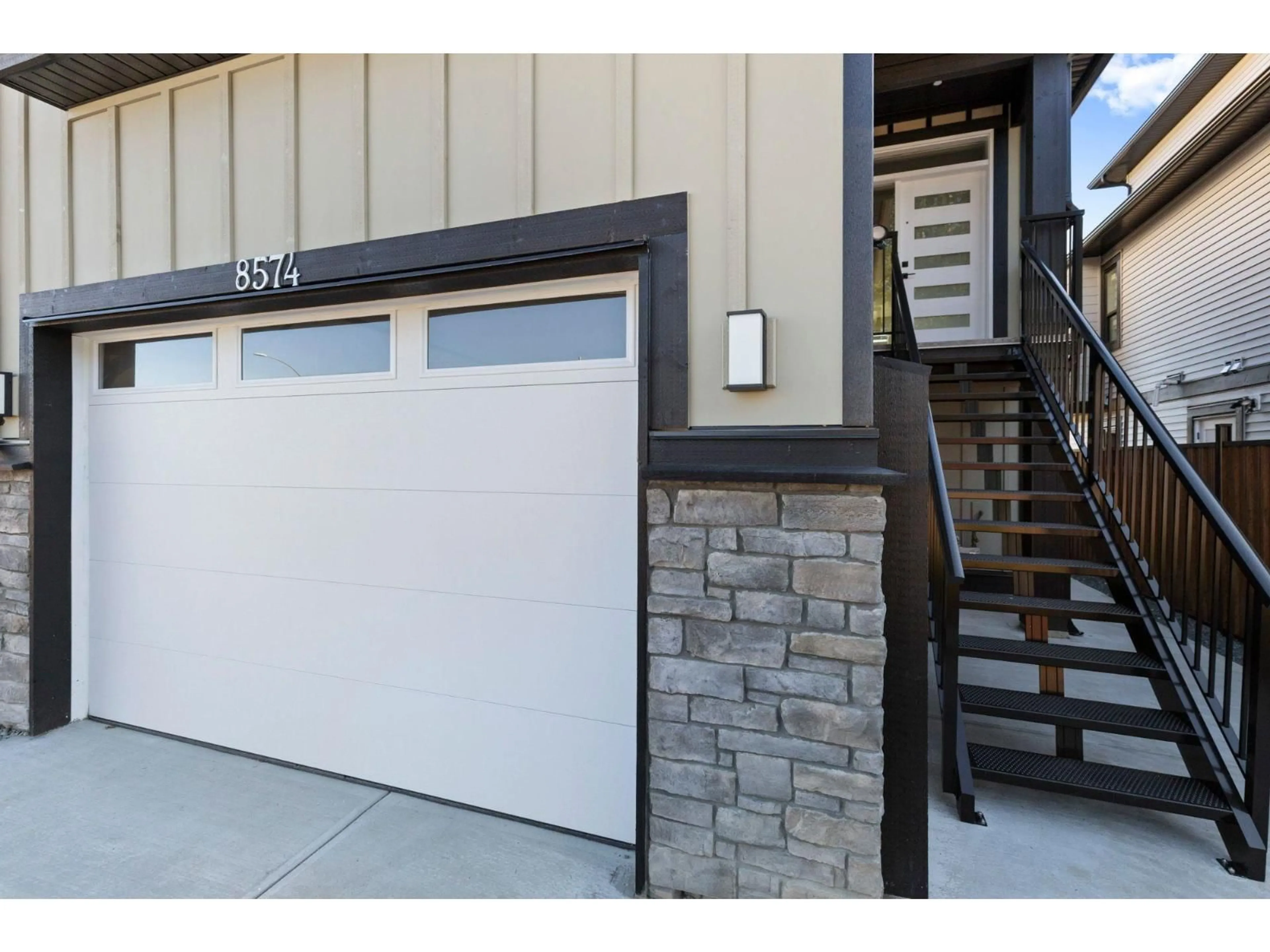 Indoor garage for 8574 DUNBAR WAY, Mission British Columbia V4S0A7