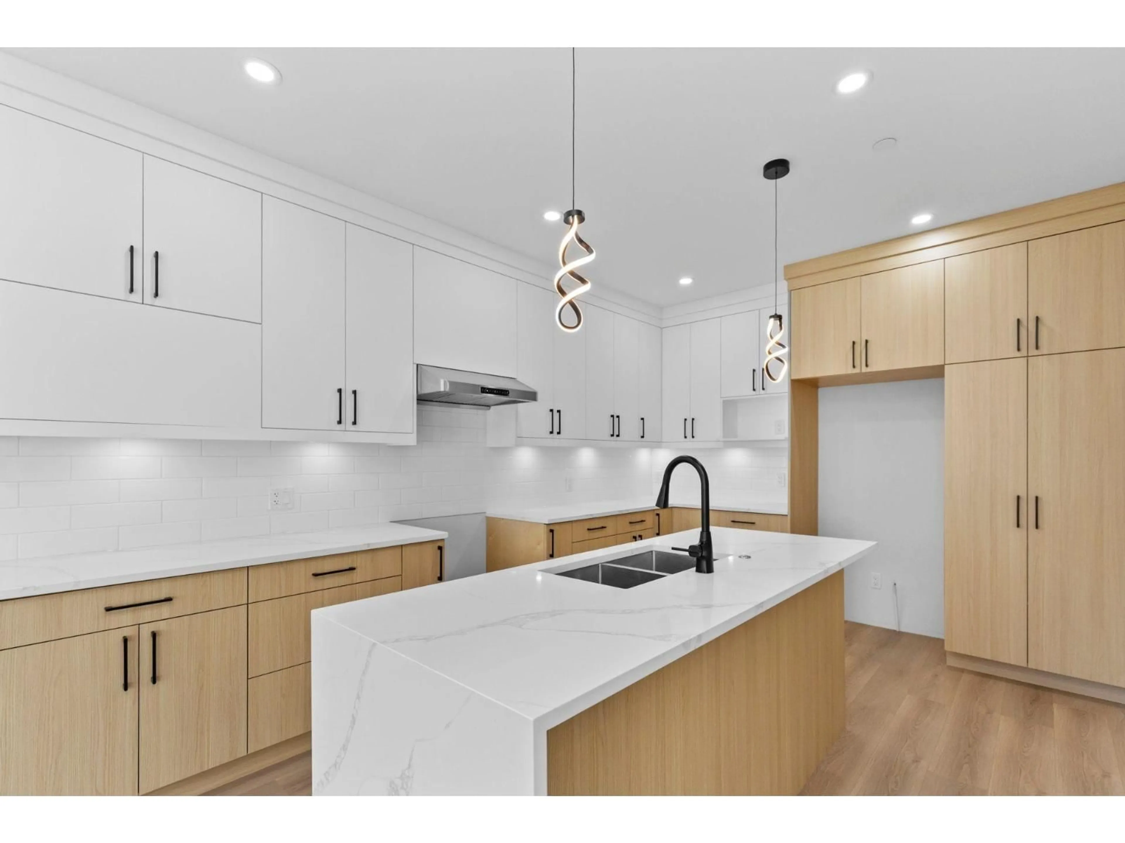 Open concept kitchen, unknown for 8548 DUNBAR WAY, Mission British Columbia V4S0A7