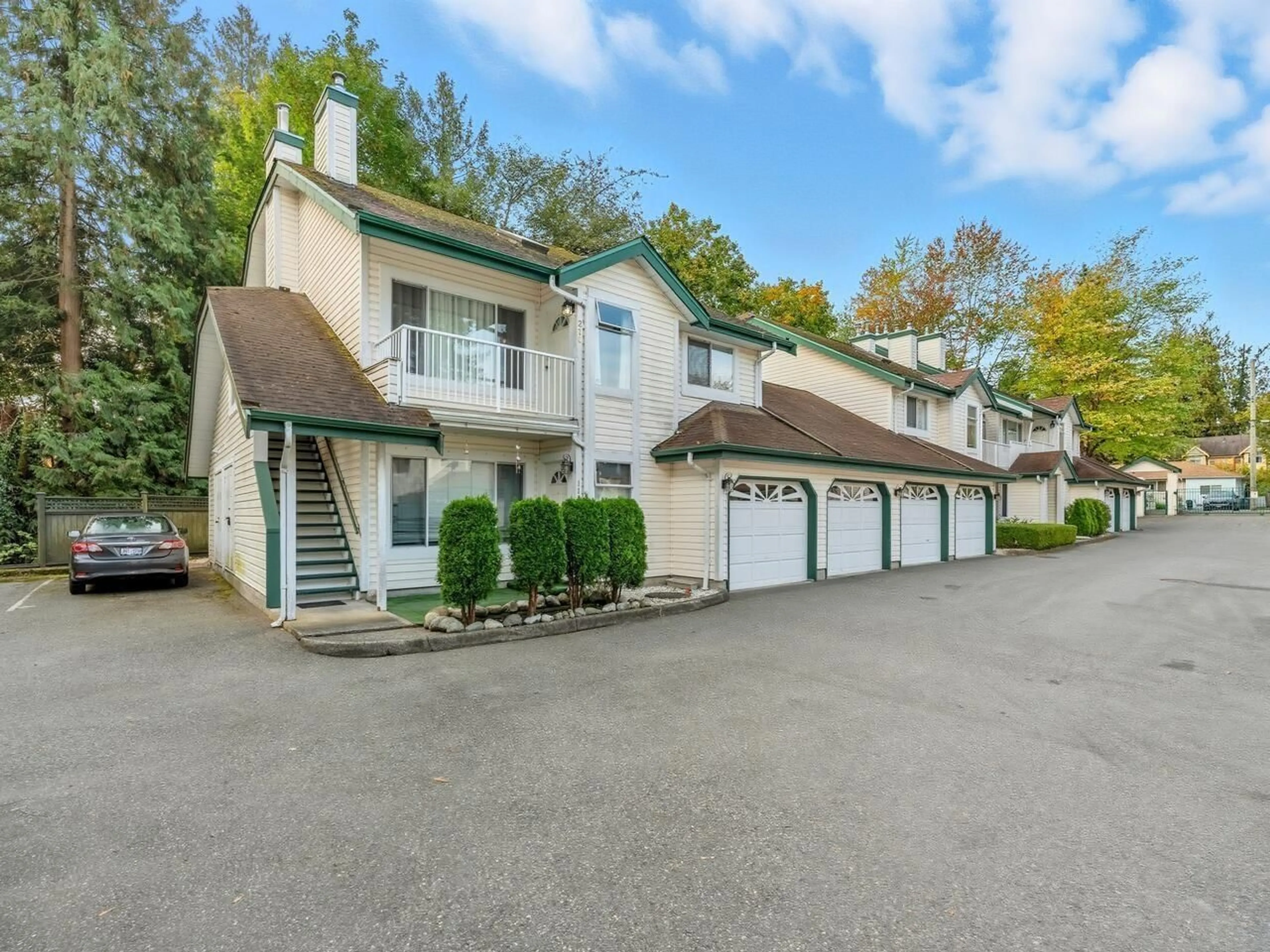 Unknown for 210 - 10308 155A STREET, Surrey British Columbia V3R4K5